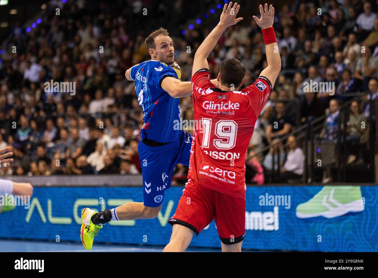 Kai HAEFNER (TVB Stuttgart, #34) erzielt ein Tor, Aktion, Torwurf TVB Stuttgart (TVB) vs. MT Melsungen (MTM), Handball, Maenner, Daikin 1. Handball-Bundesliga (HBL), 6. Spieltag, Spielzeit 2024/2025, 10.10.2024 Foto: Eibner-Pressefoto/Oliver Schmidt Stockfoto