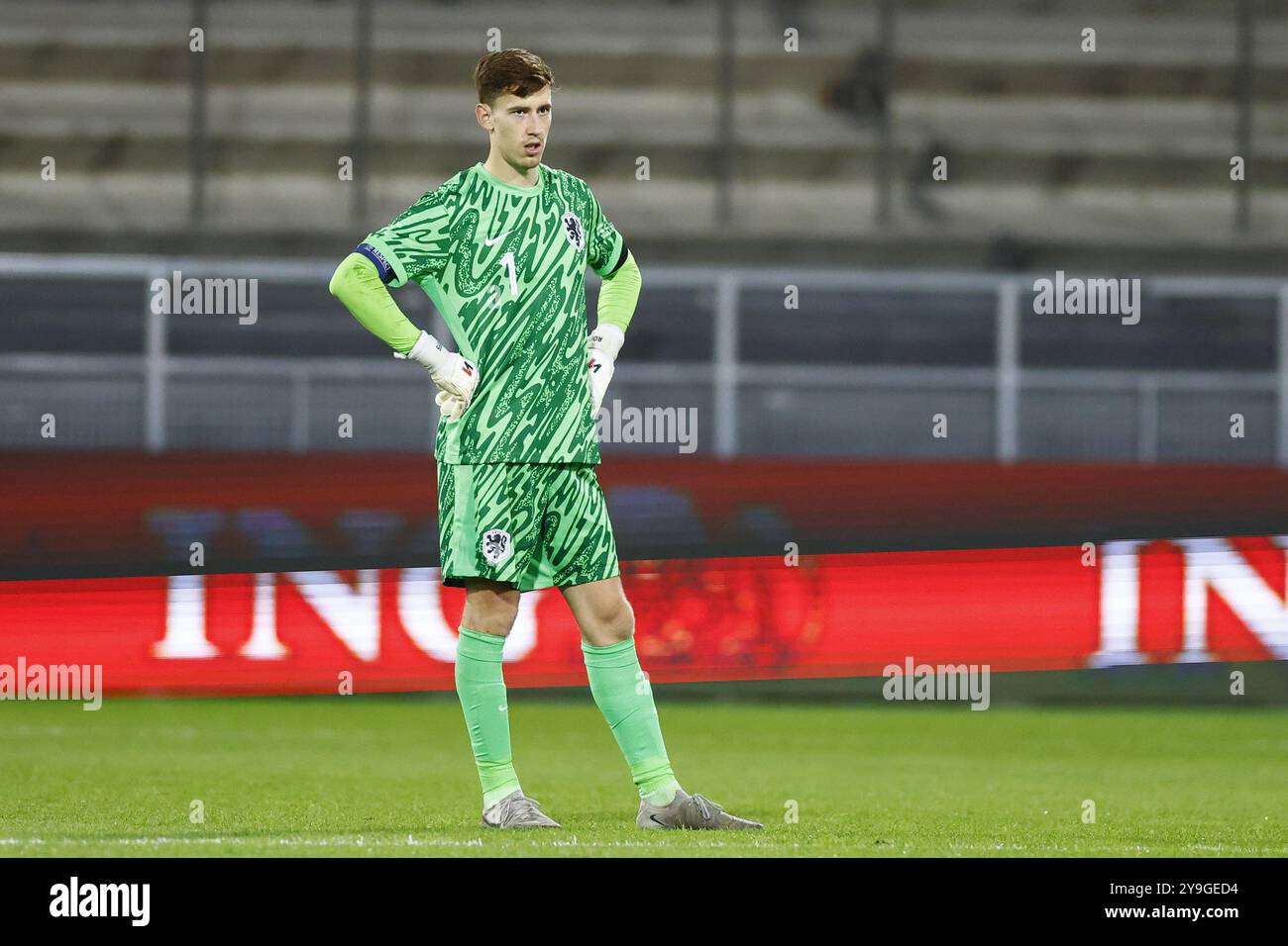 Almelo, Niederlande. Oktober 2024. ALMELO, 10-10-2024, Asito Stadium, Football, Friendly, Saison 2024/2025, während des Spiels Niederlande U21 - Mexiko U21, Niederlande U21 Torhüter Robin Roefs Credit: Pro Shots/Alamy Live News Stockfoto