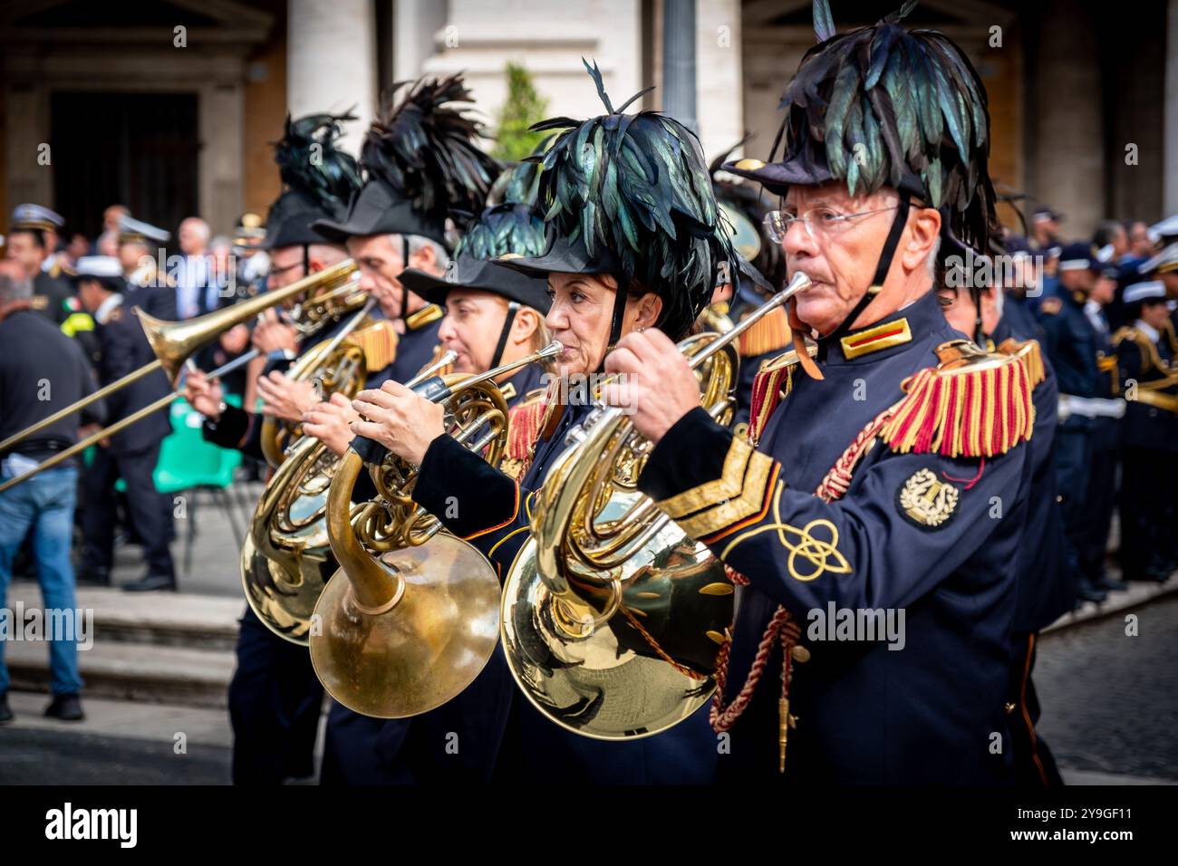 Rom, Rm, Italien. Oktober 2024. Die Feier zum 154. Jahrestag der Gründung der „Polizia Locale di Roma Capitale“ findet in der Kirche Santa Maria in Aracoeli und auf dem Platz Campidoglio statt. (Kreditbild: © Marco Di Gianvito/ZUMA Press Wire) NUR REDAKTIONELLE VERWENDUNG! Nicht für kommerzielle ZWECKE! Stockfoto