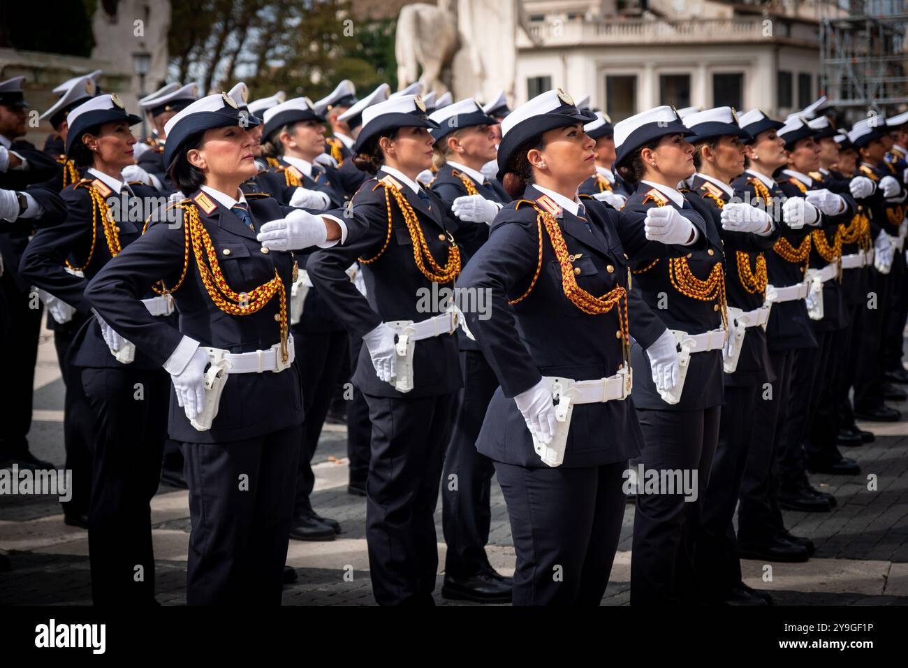 Rom, Rm, Italien. Oktober 2024. Die Feier zum 154. Jahrestag der Gründung der „Polizia Locale di Roma Capitale“ findet in der Kirche Santa Maria in Aracoeli und auf dem Platz Campidoglio statt. (Kreditbild: © Marco Di Gianvito/ZUMA Press Wire) NUR REDAKTIONELLE VERWENDUNG! Nicht für kommerzielle ZWECKE! Stockfoto