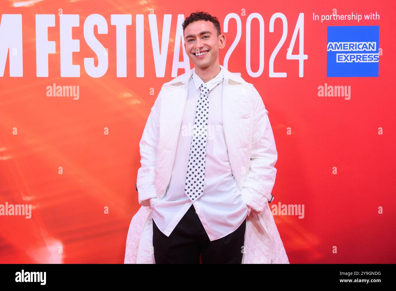 NUR Olly Alexander besucht die europäische Premiere von „Elton John: Never Too Late“ auf der diesjährigen American Express Gala für das 68. BFI London Film Festival in der Royal Festival Hall in London. Bilddatum: Donnerstag, 10. Oktober 2024. Stockfoto