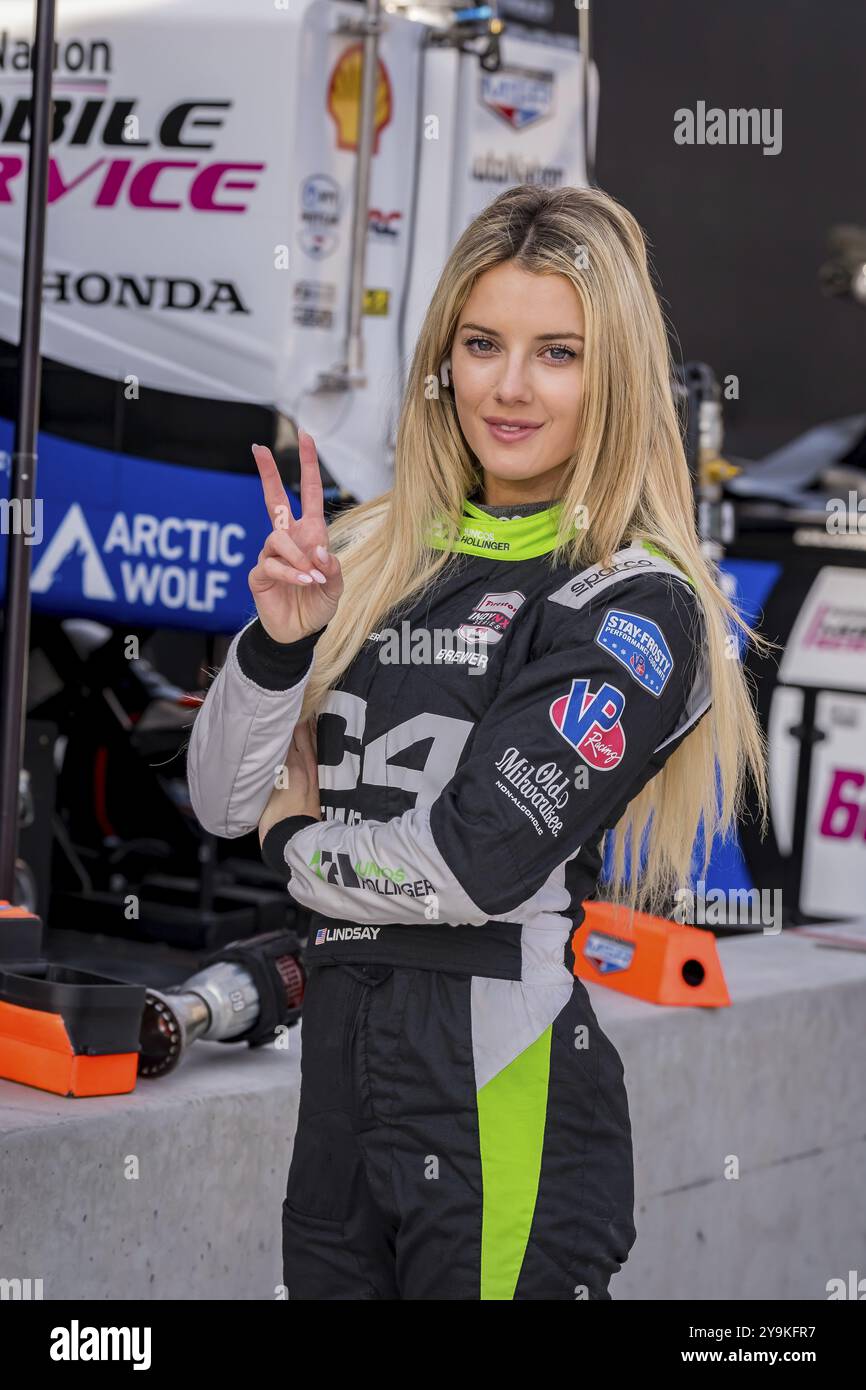 LINDSAY BREWER (R) (76) aus Denver, Colorado, bereitet sich auf das Training für den Detroit Grand Prix in Detroit vor Stockfoto