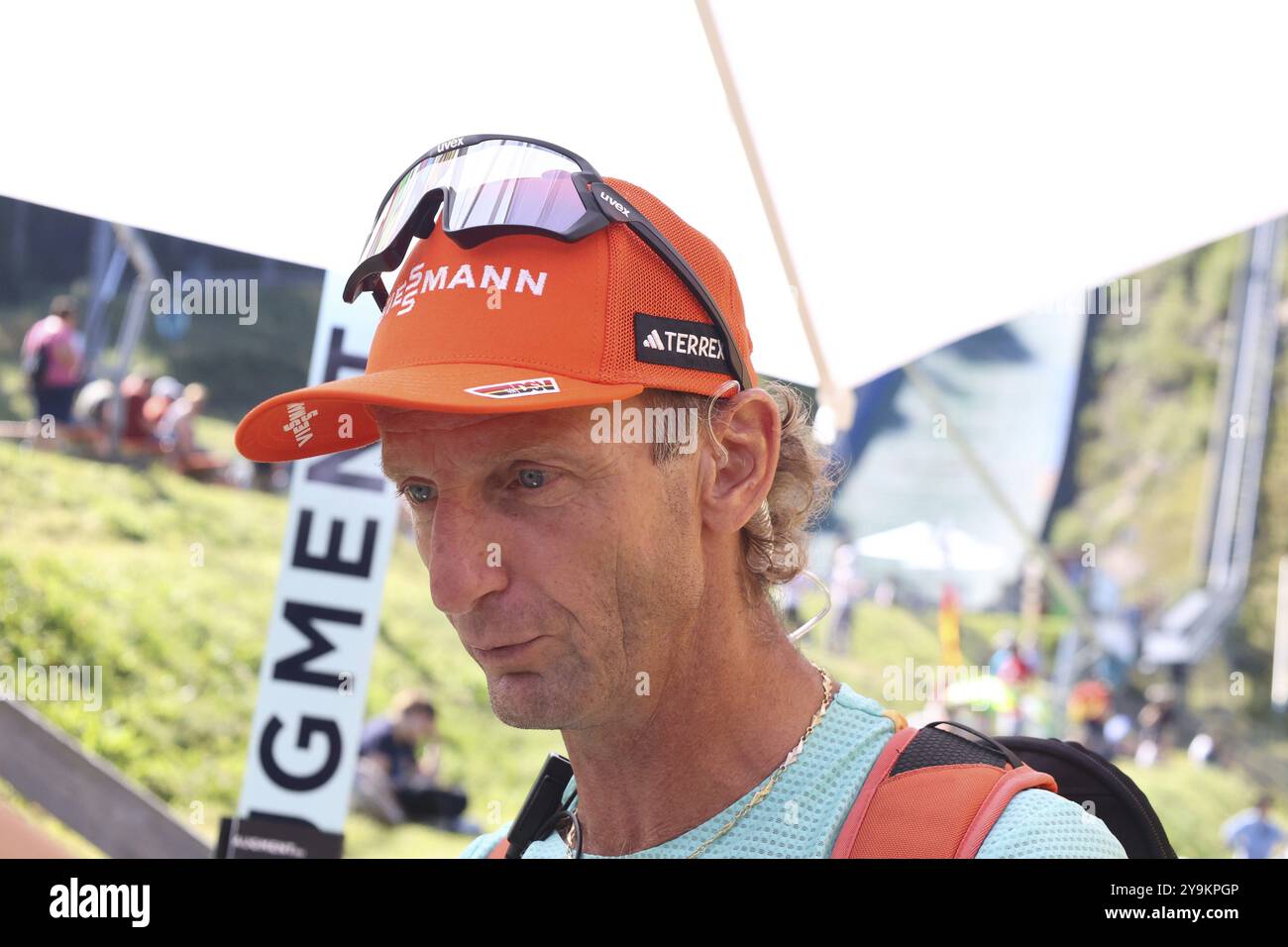 DSV-Nationaltrainer Heinz Kuttin beim COC Cup Sommer Skispringen Hinterzarten 2024 Stockfoto