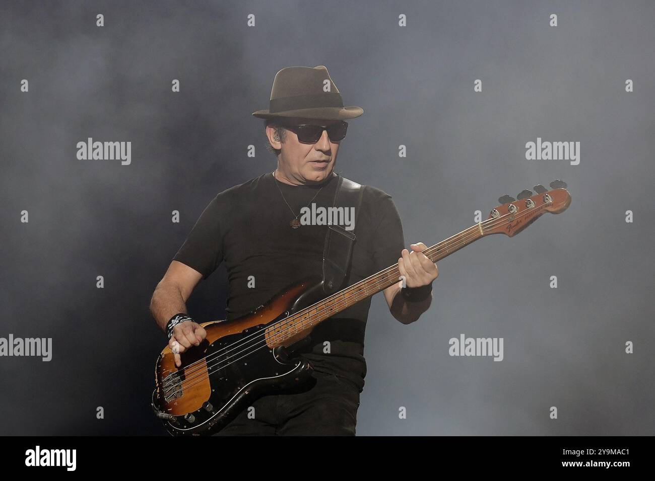 Rio de Janeiro, Brasilien, 3. Oktober 2019. Flávio Lemos, Bassist der Rockband Capital Inicial, während einer Show im Rock in Rio. Stockfoto