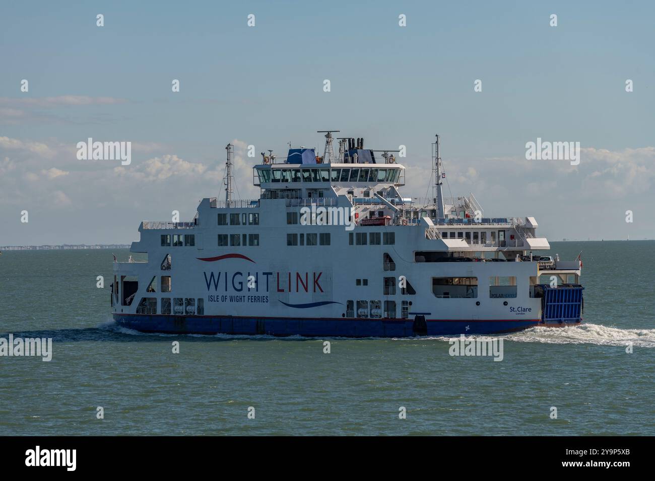 Wiglink isle of wight Auto- und Fahrzeugfähre über den solent zwischen Portsmouth und Fishbourne bei Ryde auf der isle of wight UK Stockfoto