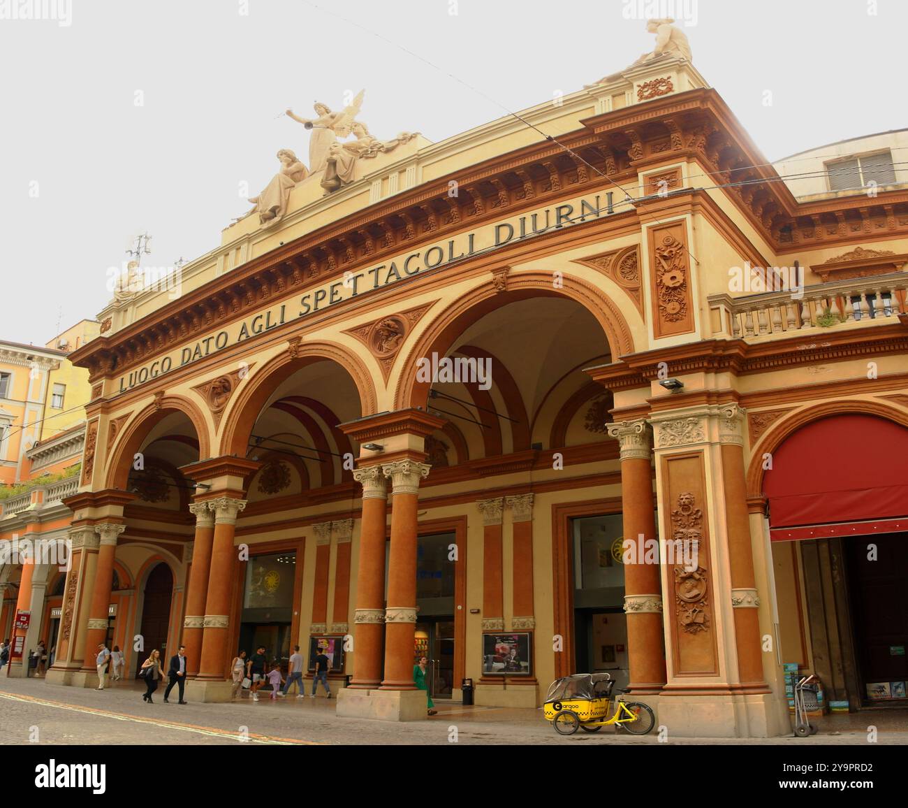 Blick auf das Teatro del Sole in Bologna. Juni 2024 Bologna, Emilia Romagna, Italien Stockfoto