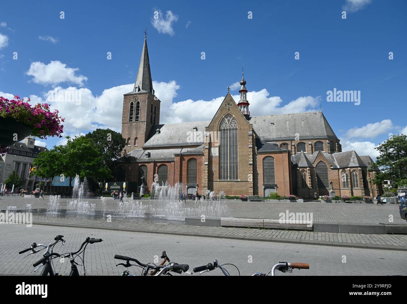 Turnhout Belgien Stadtzentrum an einem schönen Tag. Stockfoto