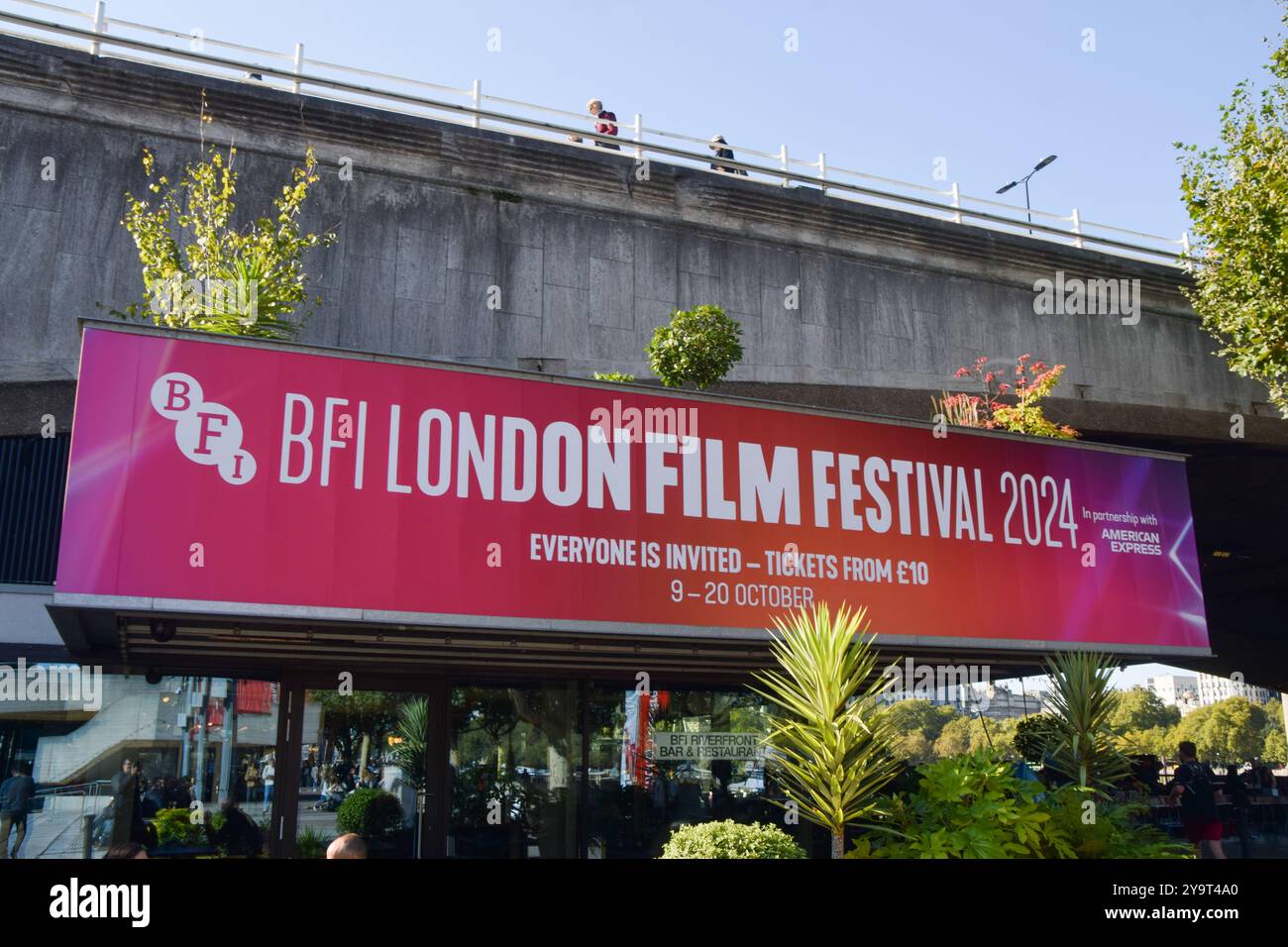 London, Großbritannien. Oktober 2024. BFI London Film Festival 2024 Schild bei BFI Southbank. Quelle: Vuk Valcic/Alamy Stockfoto