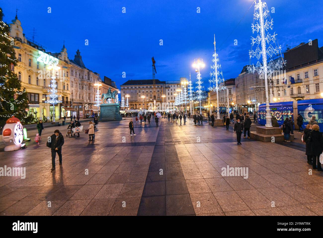 Ban Jelacic Platz bei Nacht. Zagreb, Kroatien Stockfoto