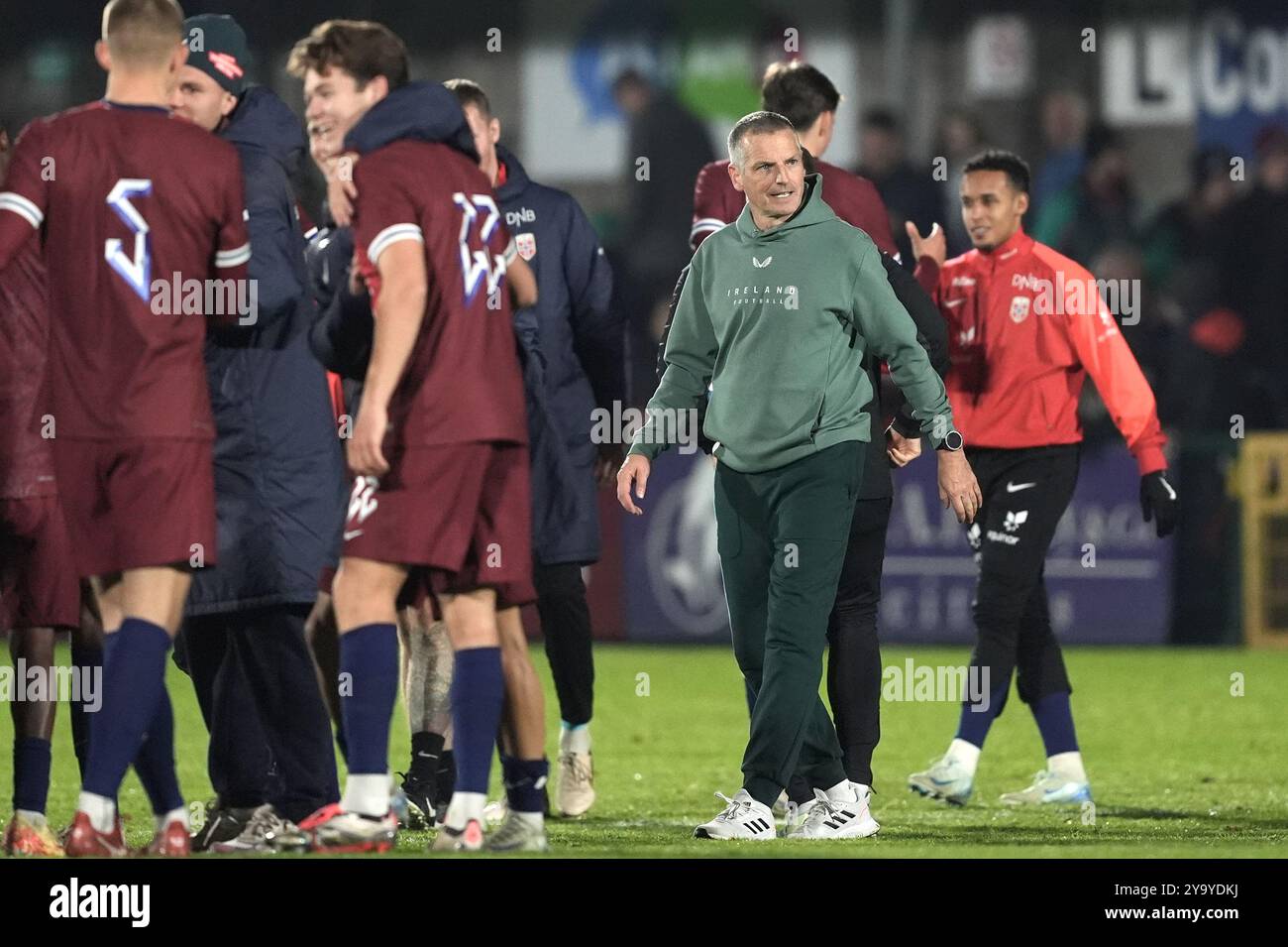 Der irische Trainer James Crawford reagiert nach dem Qualifikationsspiel der UEFA Euro U21 Championship in der Gruppe A bei Turners Cross, Cork. Bilddatum: Freitag, 11. Oktober 2024. Stockfoto