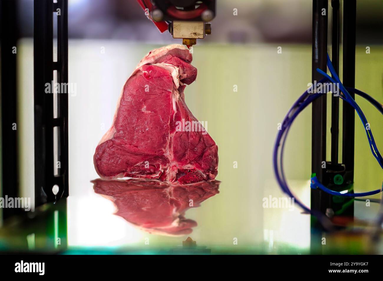 Konzept 3D-Rendering von Lebensmitteln, synthetisches Fleisch mit 3D-Drucker. Florentinisches Steak. Neue Technologien für die Fleischproduktion. Kein reales Bild Stockfoto
