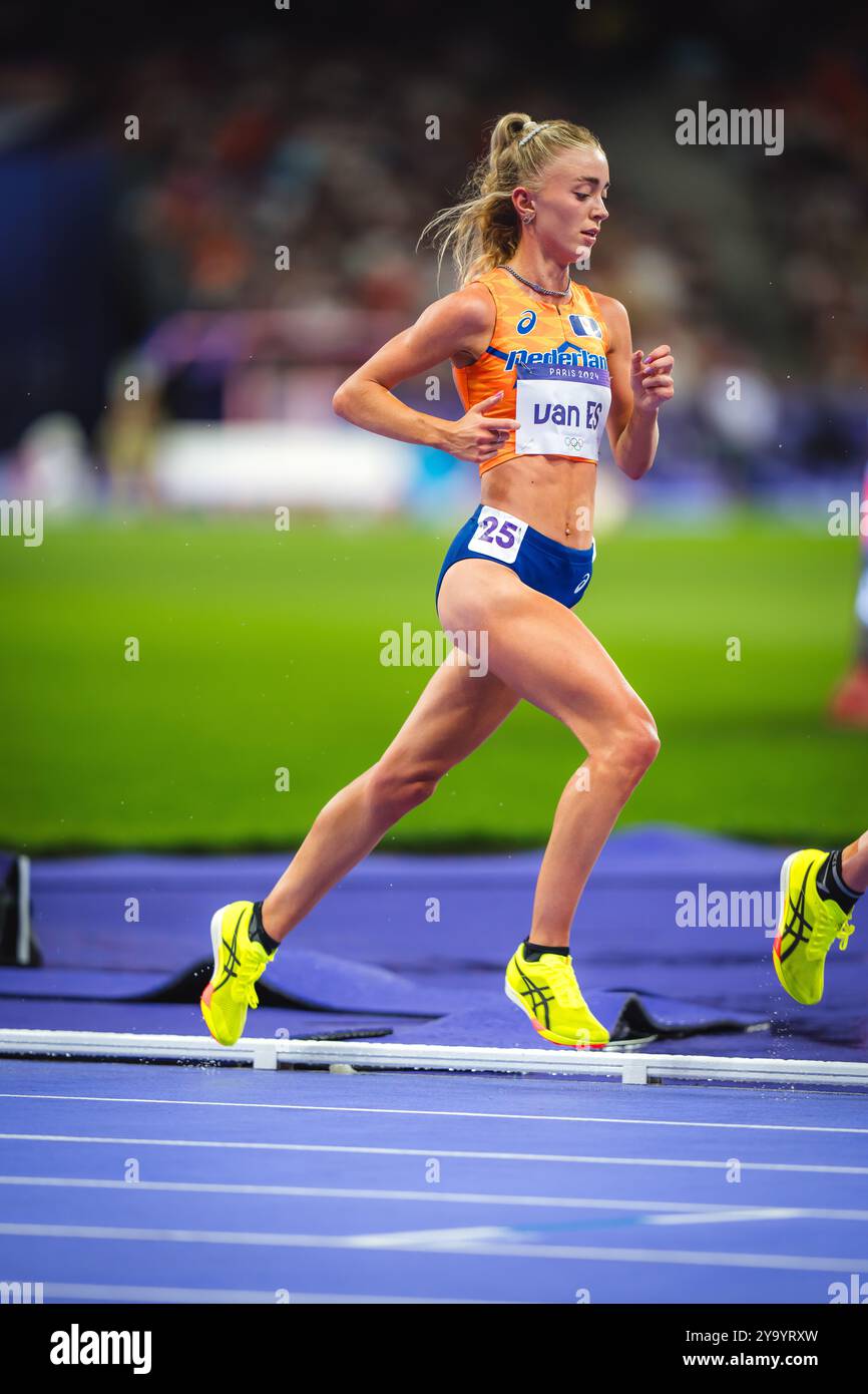 Diane van es nahm an der 10,000 Meter langen Strecke der Olympischen Spiele 2024 in Paris Teil. Stockfoto