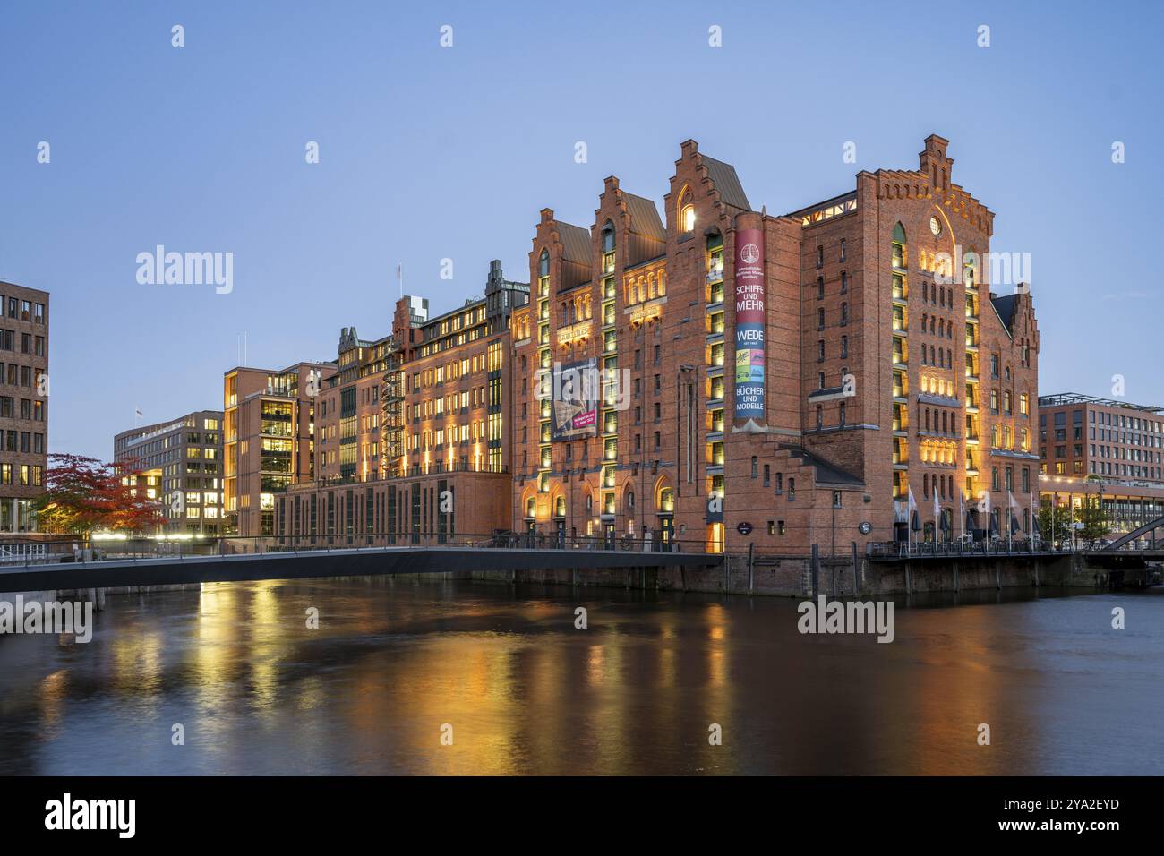 International Maritime Museum Hamburg zur Blauen Stunde, Hafen City, Hamburg, Deutschland, Europa Stockfoto