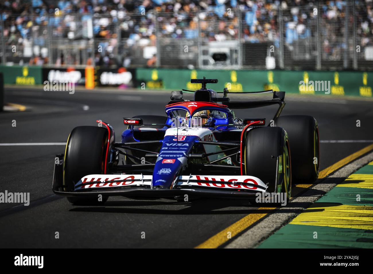 MELBOURNE, AUSTRALIEN, 22. MÄRZ: Daniel Ricciardo aus Australien fährt das Visa Cash App RB Formel 1 Team VCARB 01 während des ersten Trainings im 2024 Stockfoto