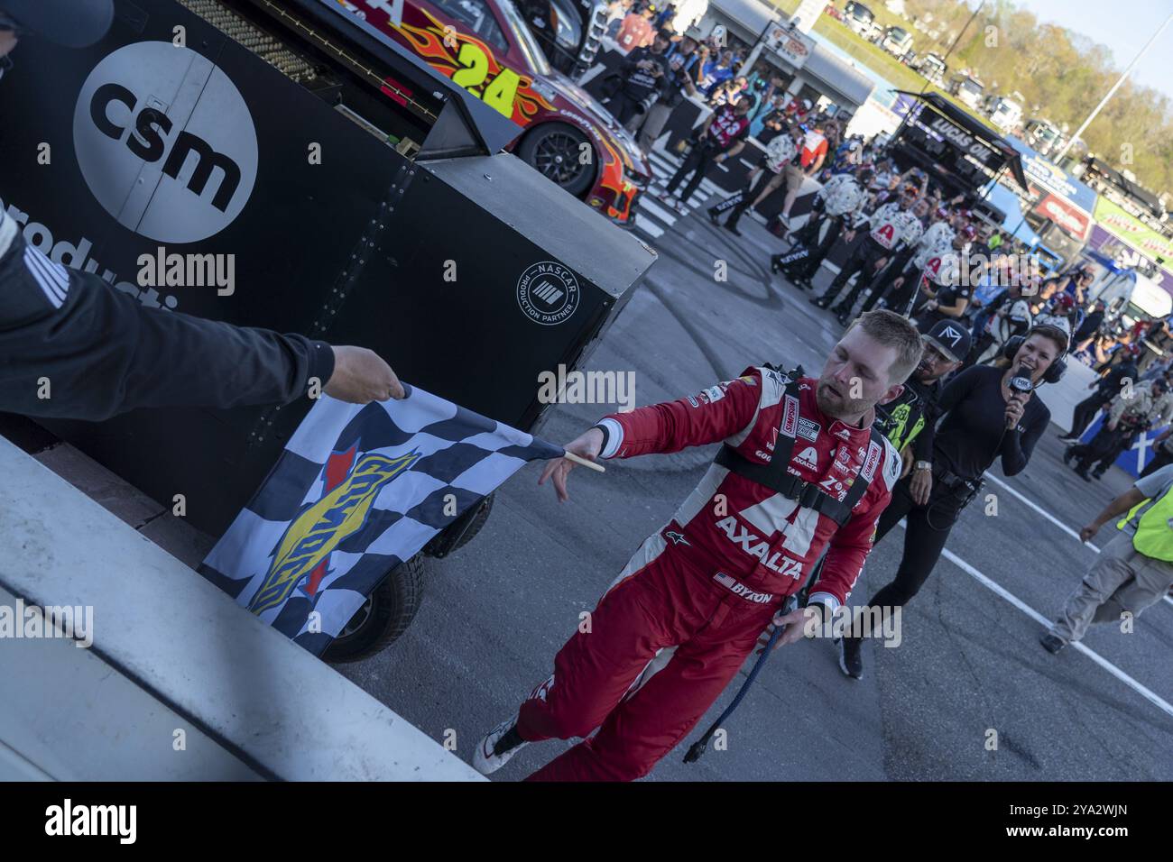William Byron feiert seinen Sieg beim Cook Out 400 in Martinsville, VA, USA, Nordamerika Stockfoto