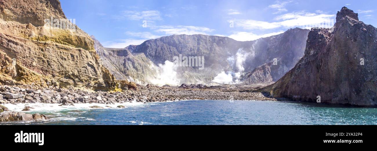 Active Volcano auf White Island Neuseeland. Vulkanischer Schwefelkrater See. Webbanner Stockfoto