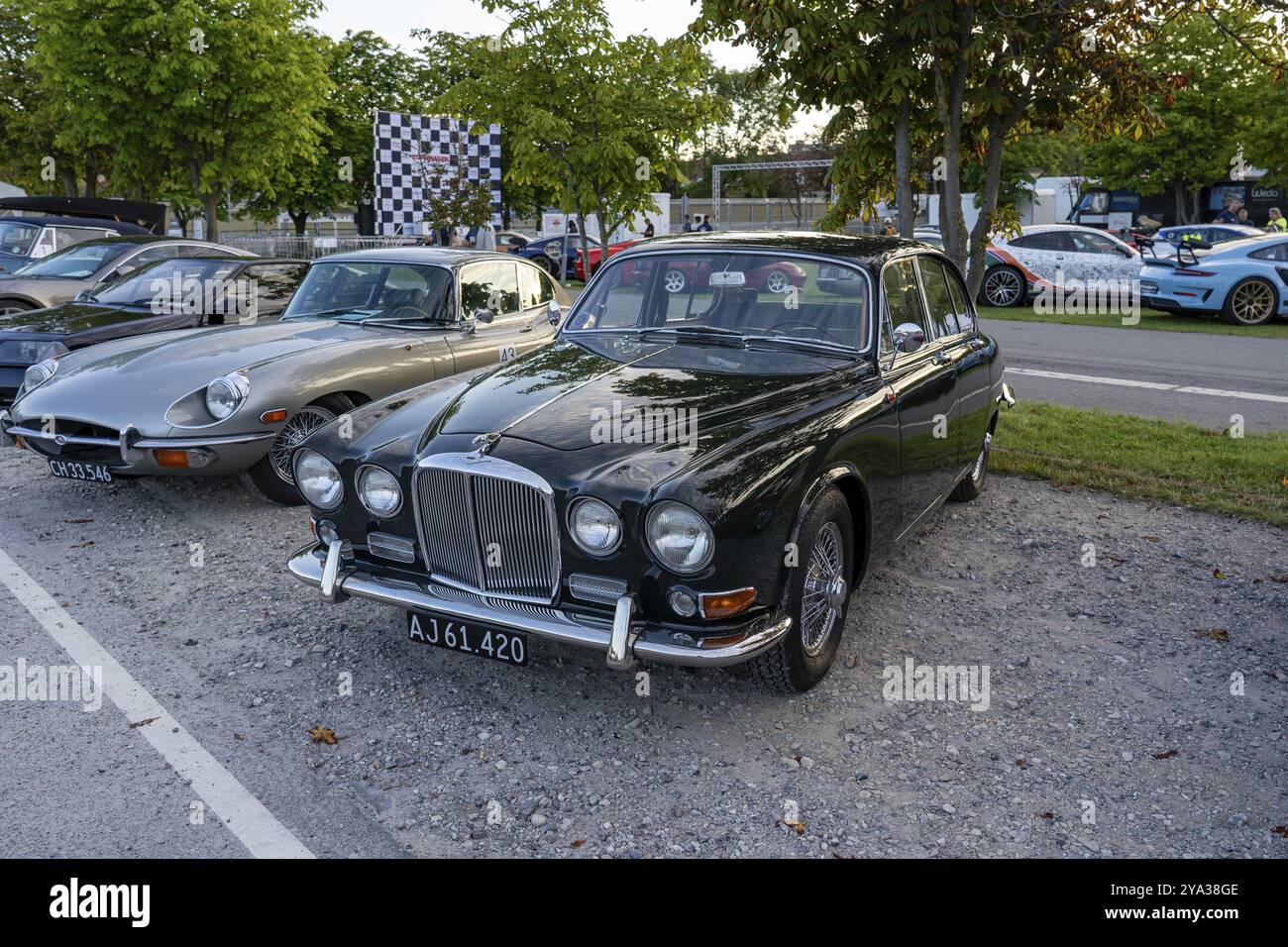 Kopenhagen, Dänemark, 02. August 2024: Ein Jaguar 420 Oldtimer beim Großen Preis von Kopenhagen, Europa Stockfoto