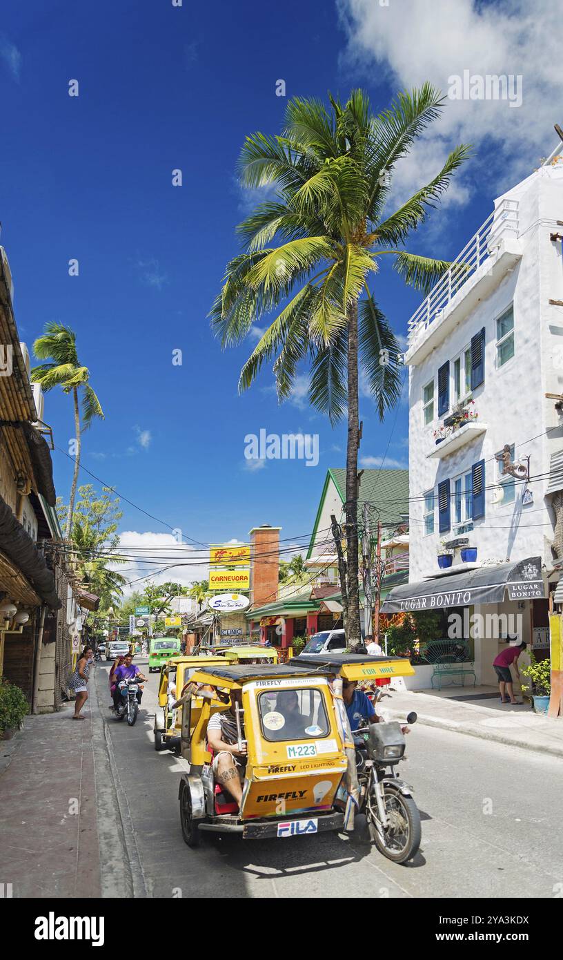 Trike Tricicle Moto Taxi auf der Hauptstraße der Insel boracay auf den philippinen Stockfoto