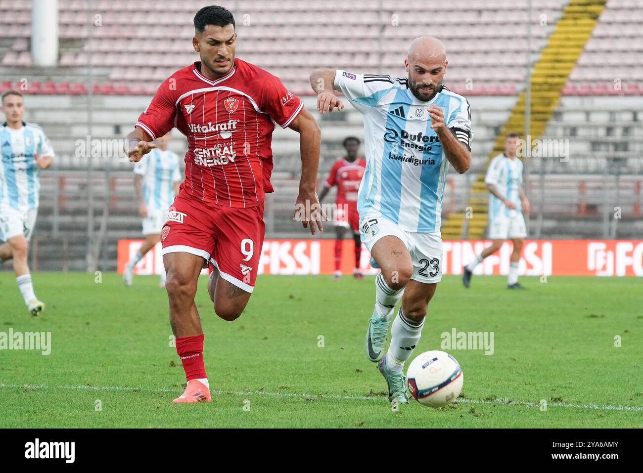 luca parodi (* 23 virtus entella) gegen daniele montevago (* 9 perugia calcio) während des Spiels Prugia vs Entella, italienischer Fußball Serie C in Perugia, Italien, 12. Oktober 2024 Stockfoto