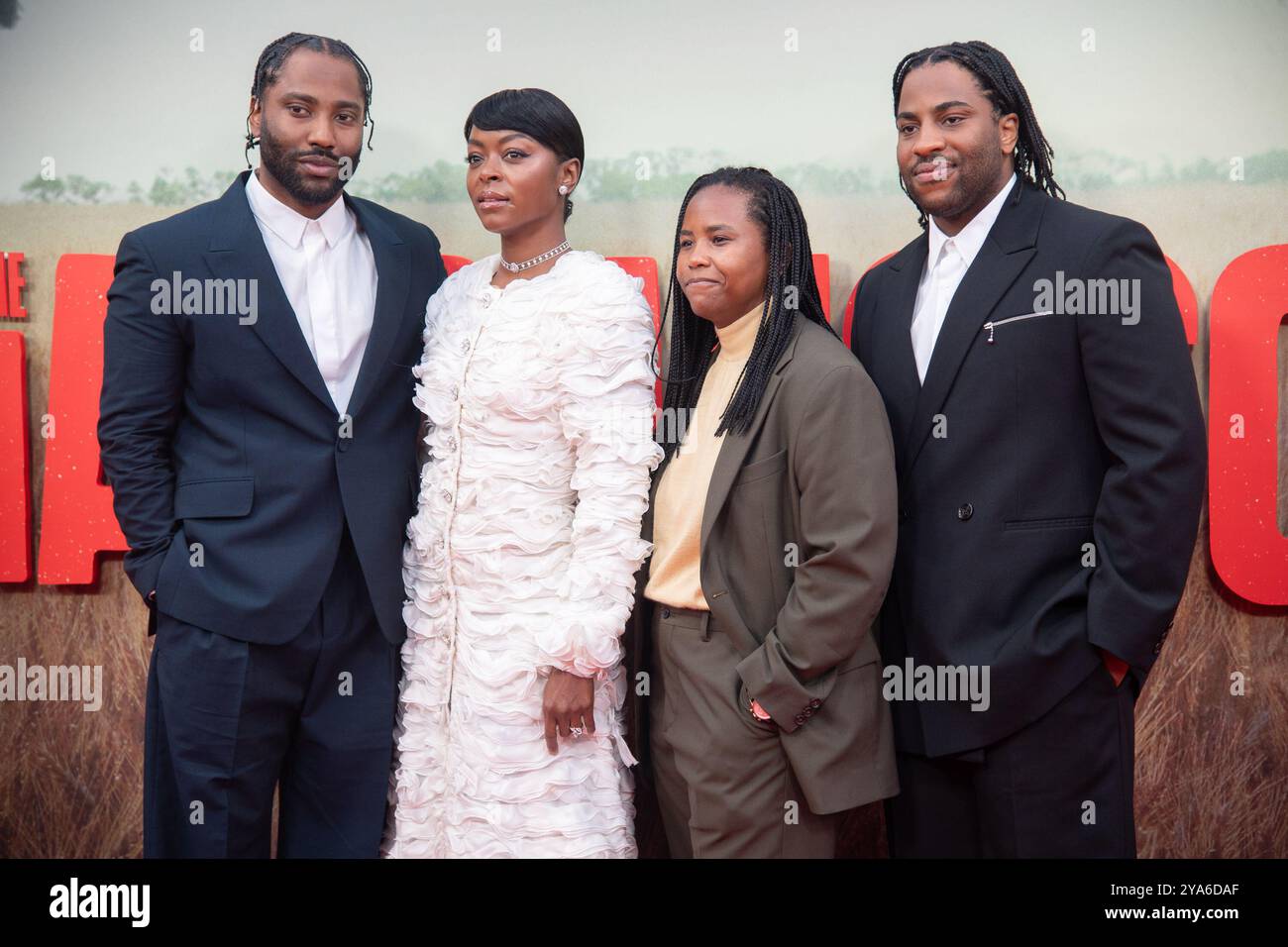 London, Großbritannien. Oktober 2024. Im Bild: (L-R) John David Washington, Danielle Deadwyler, Katia Washington, Regisseur Malcolm Washington nimmt an der Sonderpräsentation für „The Piano Lektion“ beim 68. BFI London Film Festival in der Royal Festival Hall in Southbank Teil. Quelle: Justin Ng/Alamy Live News Stockfoto