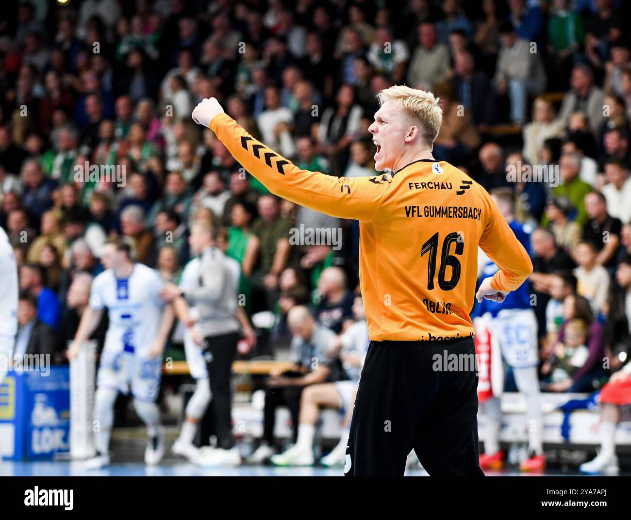 Torwart Bertram Obling (VFL Gummersbach, Nr. 16), Ballt die Faust, frisch auf Goeppingen vs. VFL Gummersbach, Handball, 1. Bundesliga, 6. Spieltag, 2024/2025, 12.10.24, Eibner-Pressefoto/Andreas Ulmer Stockfoto