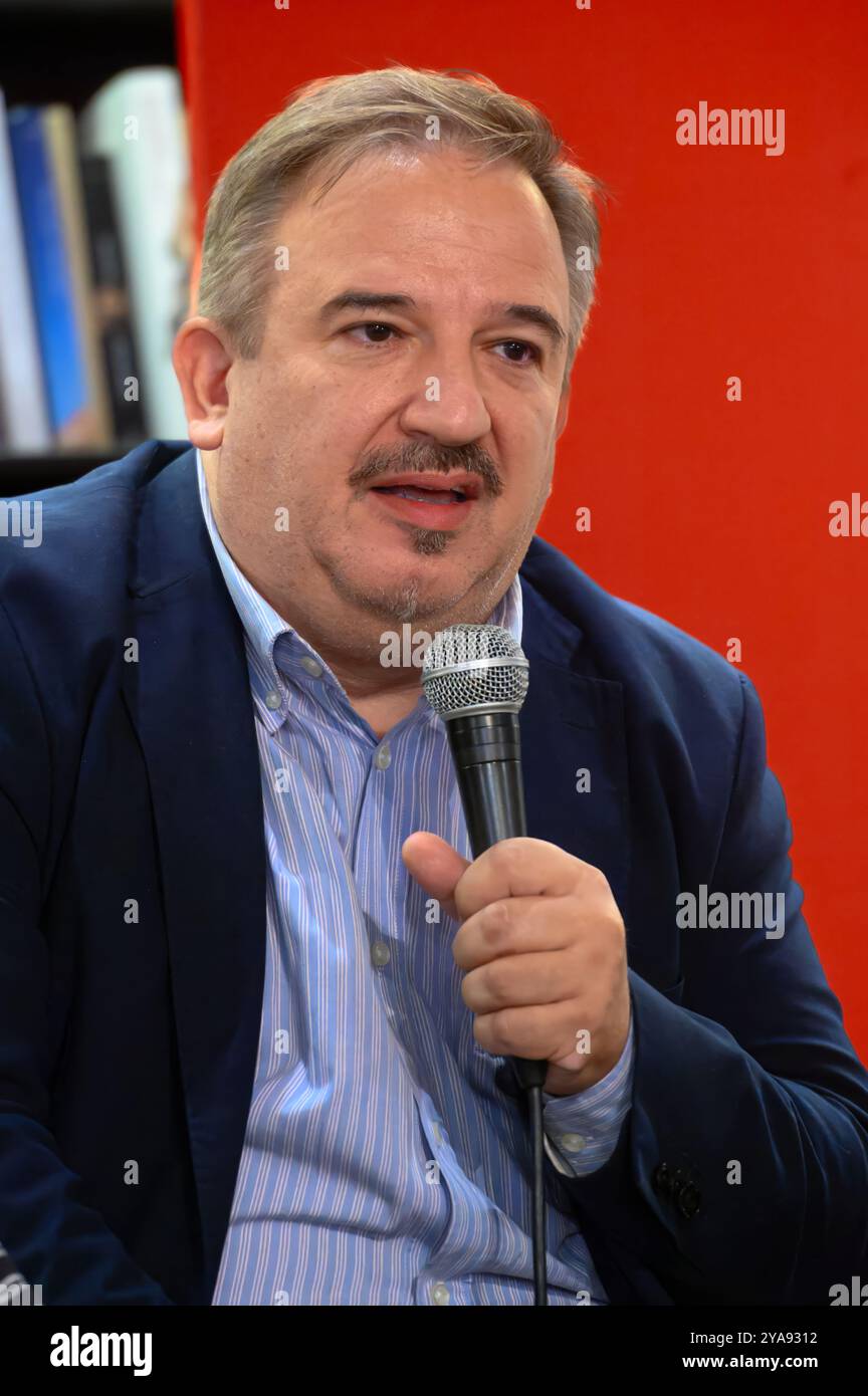 Luca Telese, italienischer Journalist, Fernsehmoderator und Schriftsteller. Er arbeitet für den Fernsehsender La7. Stockfoto