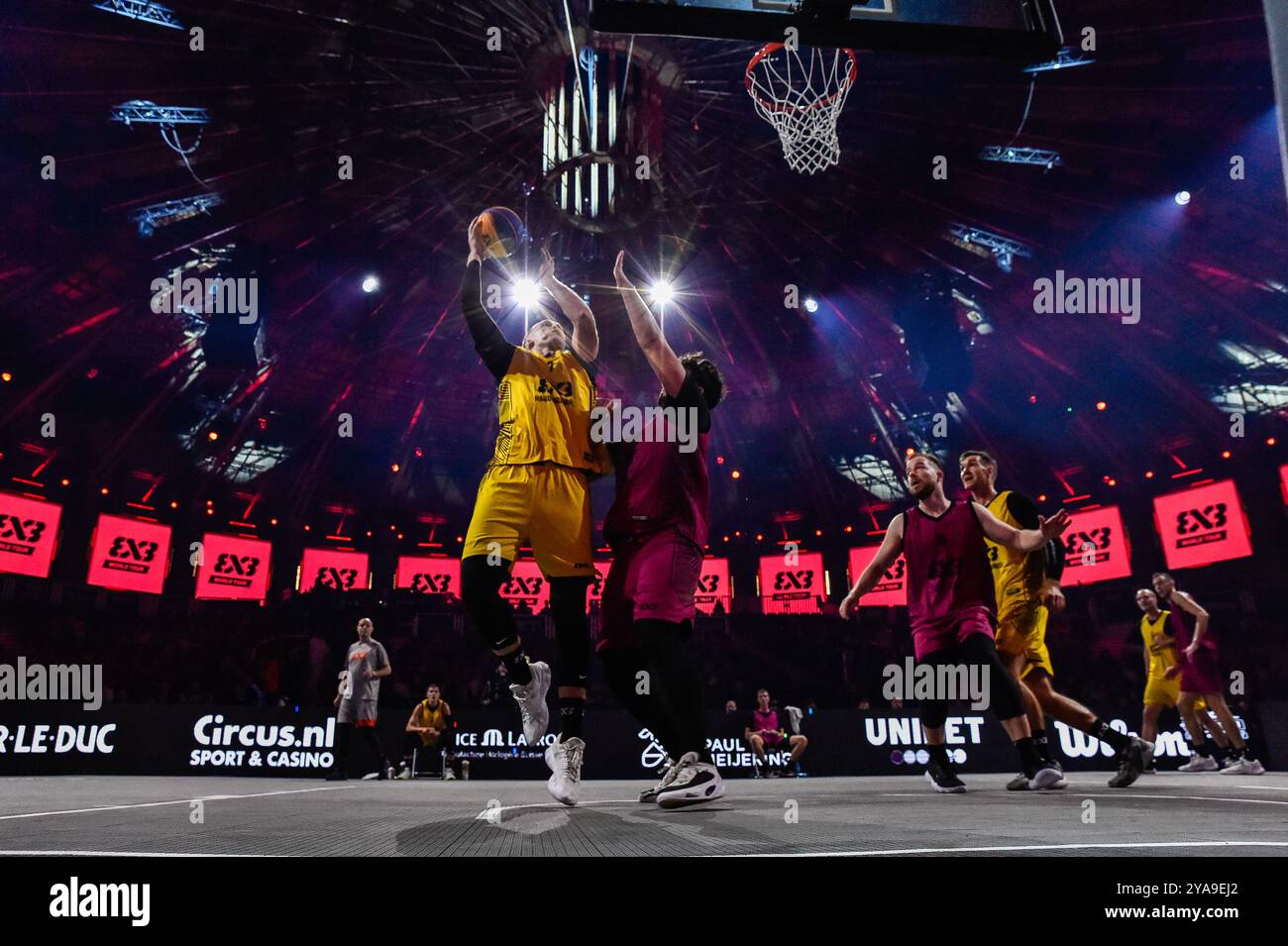 AMSTERDAM, NIEDERLANDE - 12. OKTOBER: Aurelijus Pukelis - Raudondvaris während des Spiels der FIBA 3x3 World Tour Amsterdam 2024 zwischen Raudondvaris und Ljubljana bei Gasthouder am 12. Oktober 2024 in Amsterdam, Niederlande. (Foto: Edwin J.H. de Vries/Orange Pictures) Stockfoto