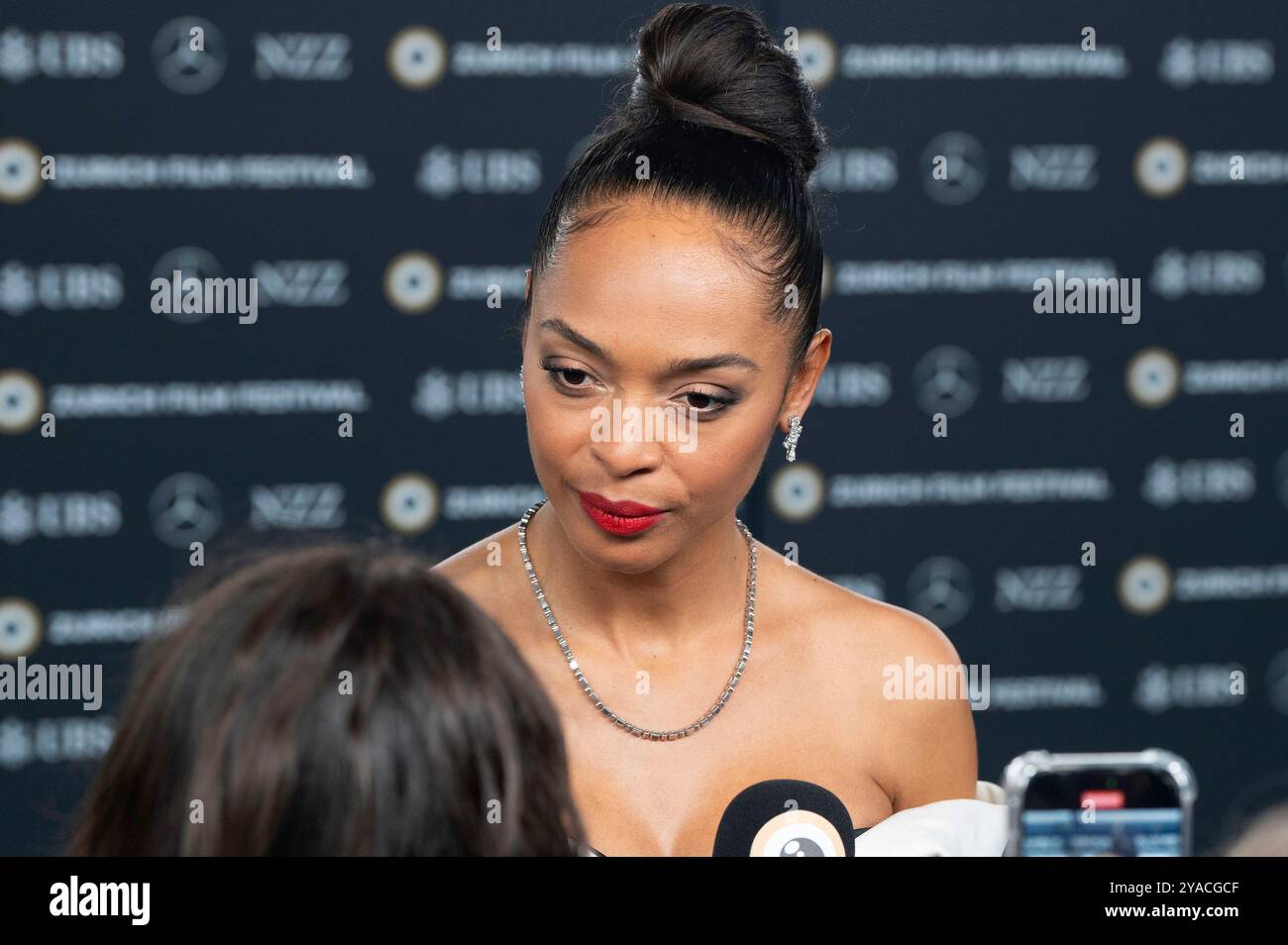 Susan Chardy bei der Preisverleihung auf dem 20. Zürich Filmfestival 2024 im Opernhaus. Zürich, 12.10.2024 Stockfoto