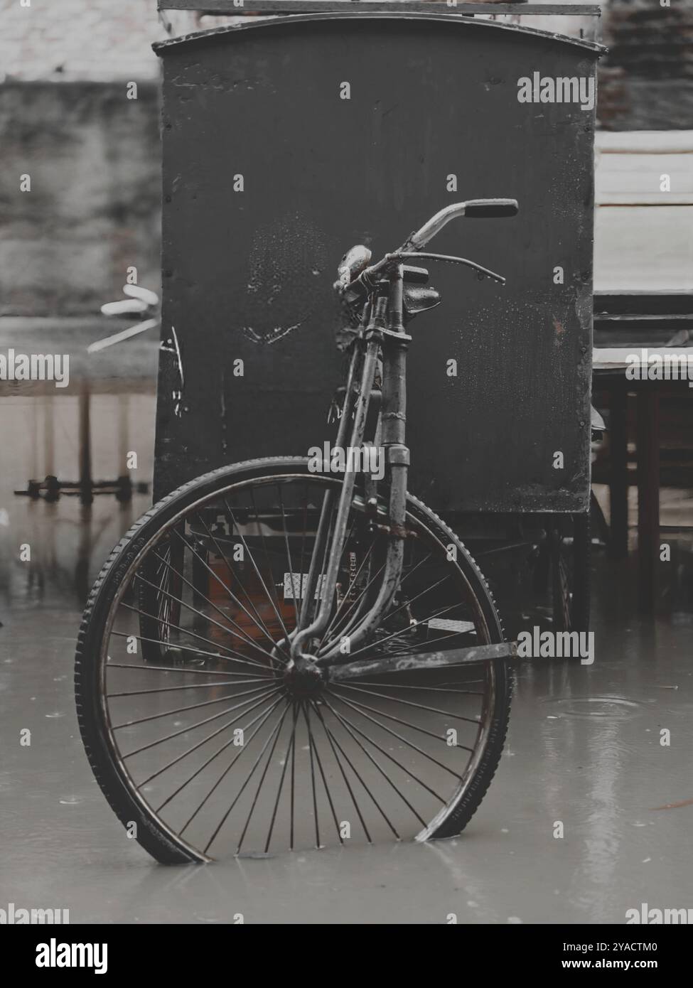 Minibus mit drei Rädern Stockfoto