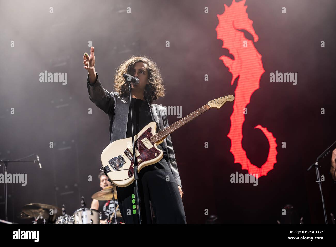 20 mil Personas acuden al concierto de Arde Bogotá, Viva Suecia y Nunatak en Zaragoza. Fiestas del Pilar. 11 Oktubre 2024. Espacio Zity. Stockfoto