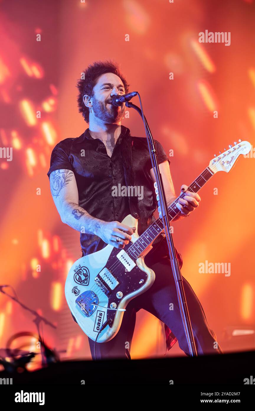 20 mil Personas acuden al concierto de Arde Bogotá, Viva Suecia y Nunatak en Zaragoza. Fiestas del Pilar. 11 Oktubre 2024. Espacio Zity. Stockfoto