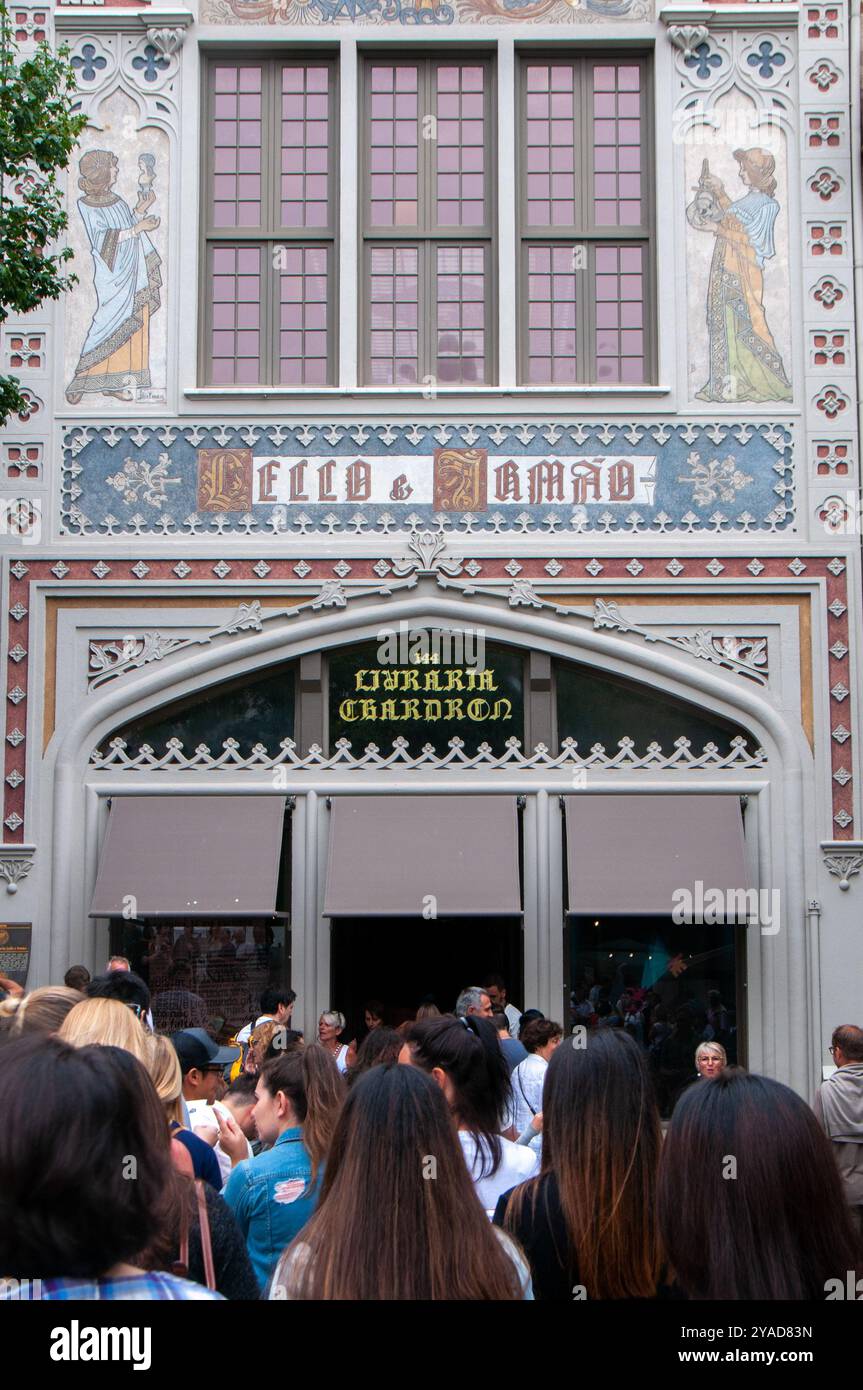 Fassade von Livraria Lello, Buchhandlung, Porto Portugal Stockfoto