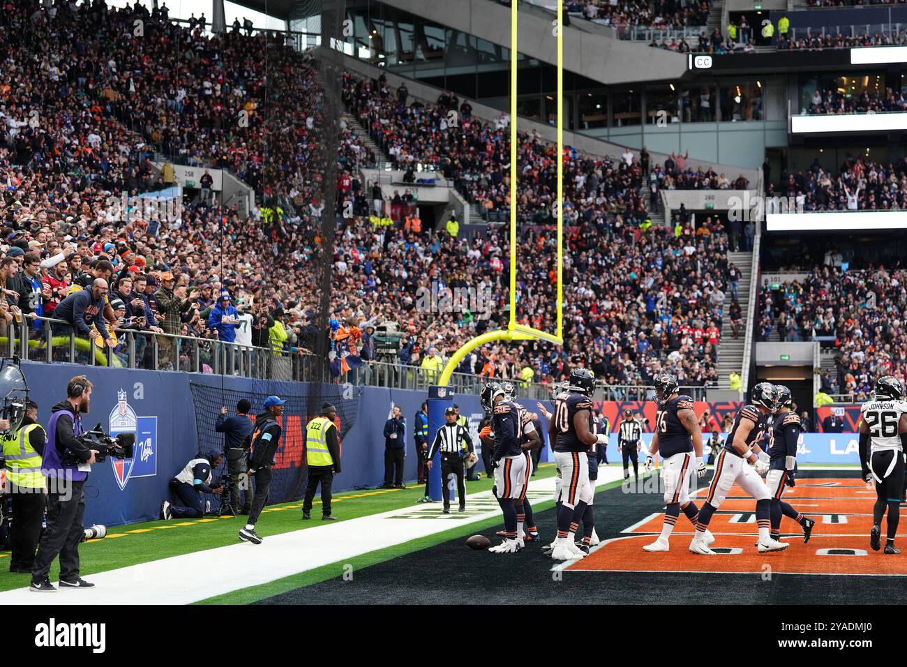 Ein allgemeiner Überblick über das Spiel während des NFL International Matches im Tottenham Hotspur Stadium, London. Bilddatum: Sonntag, 13. Oktober 2024. Stockfoto