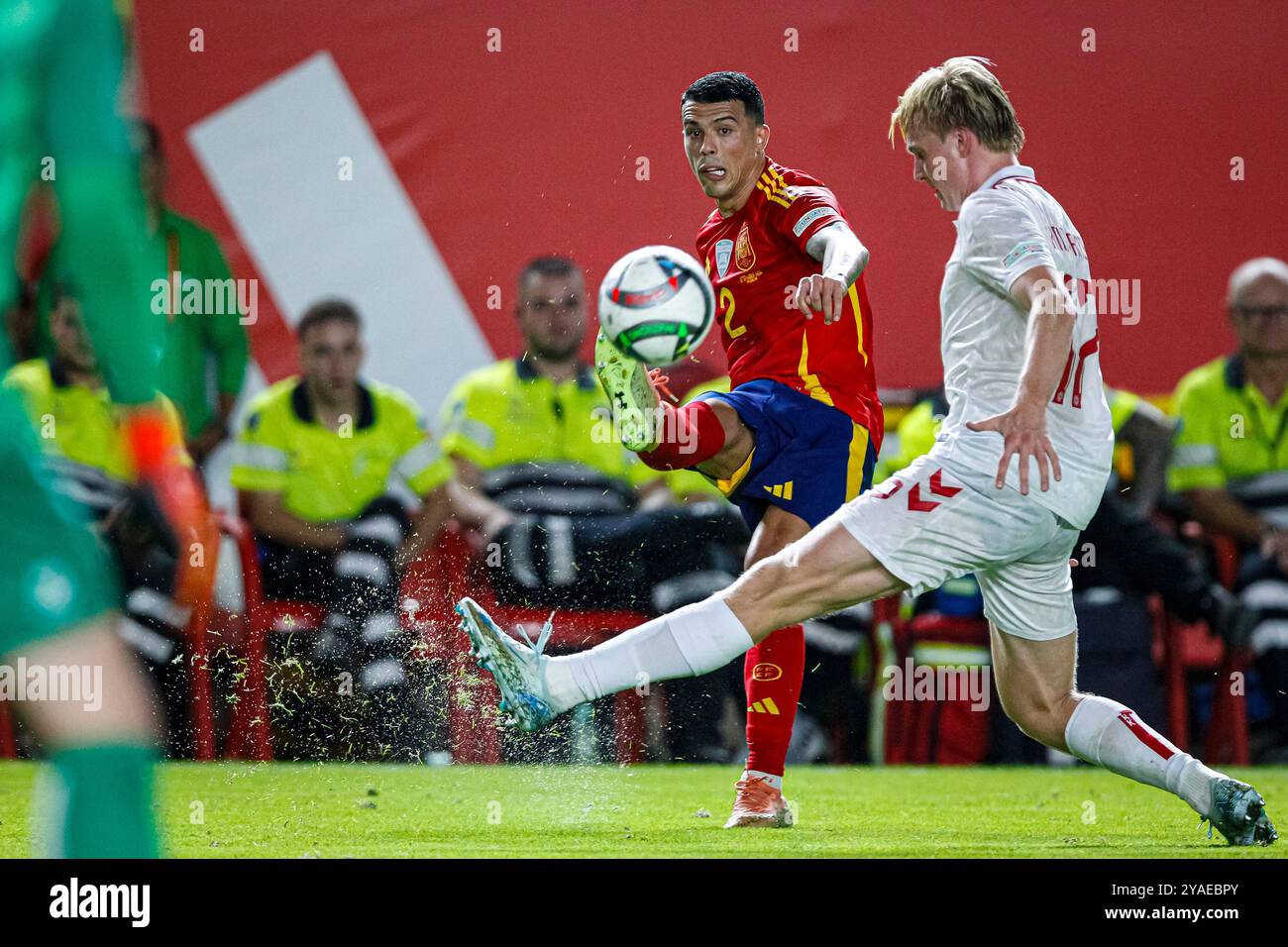 Murcia, Spanien. Oktober 2024. UEFA Nations League Fußball Spieltag 3 Gruppe D, zwischen den Nationalmannschaften Spaniens und Dänemarks im Enrique Roca Stadion in Murcia, Spanien. © ABEL F. ROS Stockfoto