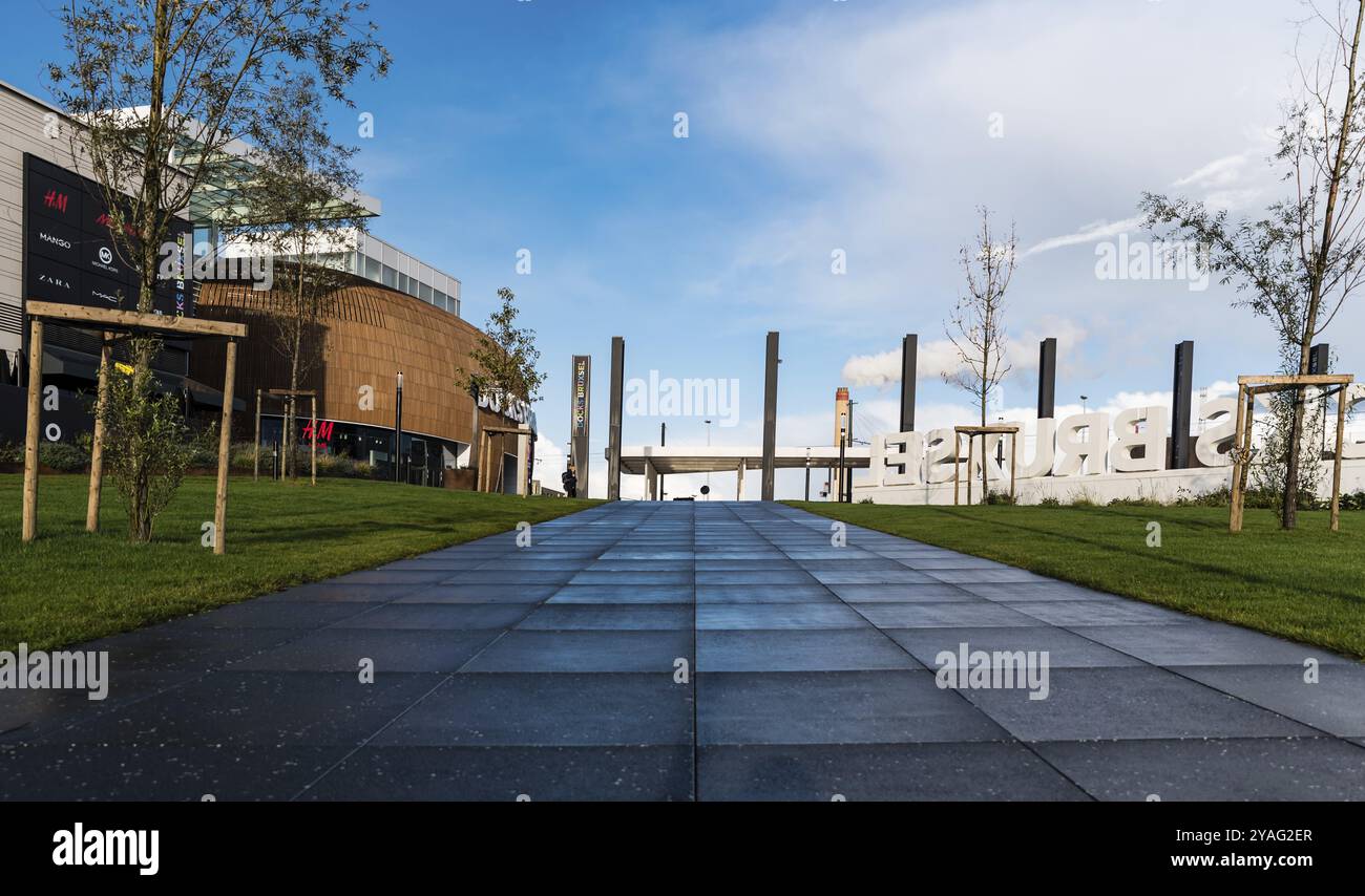 Brüssel, Belgien, 11 05 2017: Standort von Docks Bruxsel ein neues Einkaufszentrum in Europa Stockfoto