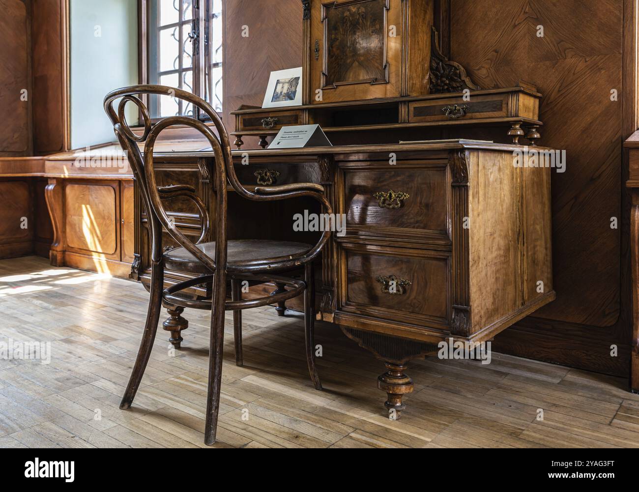 Prag, Tschechische Republik, 08 01 2020 Sekretärin aus Holz im Antonin Dvorak Museum, Europa Stockfoto