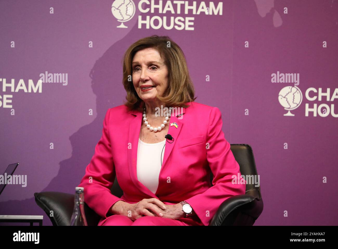 London, Großbritannien. Oktober 2024. Ehemalige Sprecherin des Repräsentantenhauses Nancy Pelosi im Chatham House Credit: Dominic Dudley/Alamy Live News Credit: Dominic Dudley/Alamy Live News Stockfoto