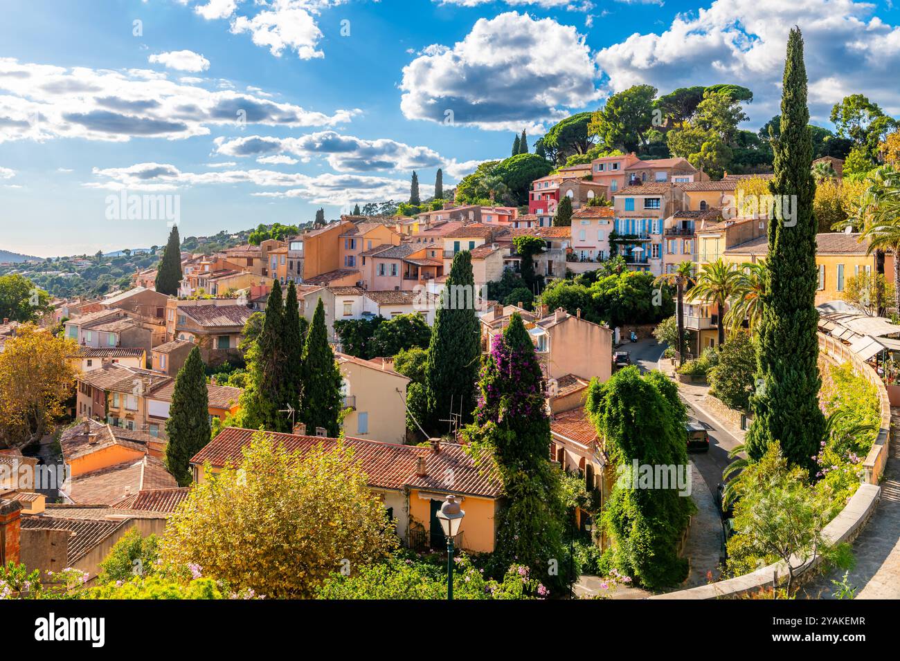 Mittelalterliches Dorf Bormes-les-Mimosas im Var in der Provence, Frankreich. Stockfoto