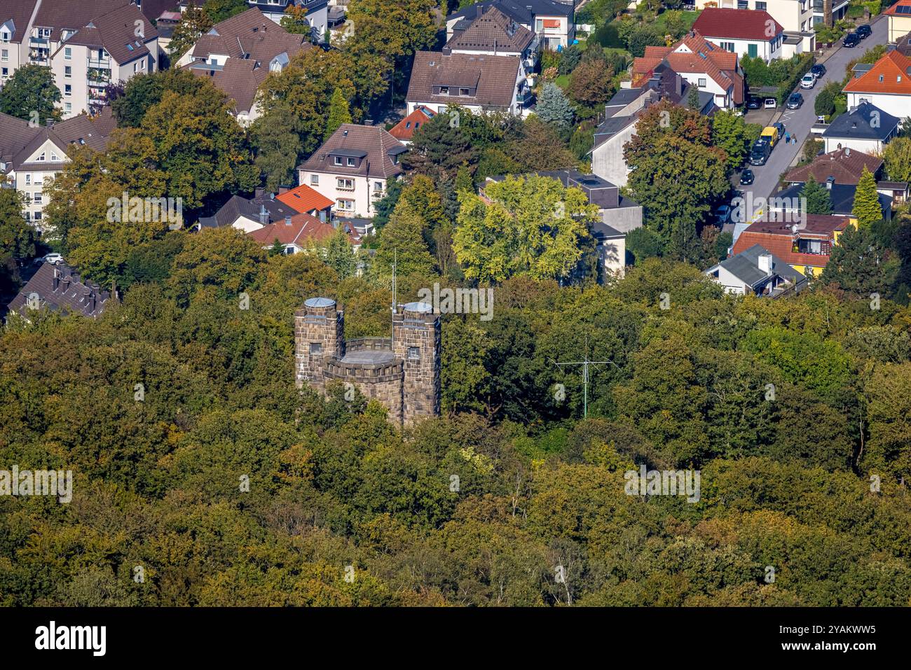 Luftbild, Eugen-Richter-Turm mit Sternwarte Hagen des drei TürmeWeg, bestehend aus Bismarckturm, Eugen-Richter-Turm und Kaiser-Friedrich-Turm, Waldgebiet, Wehringhausen, Hagen, Ruhrgebiet, Nordrhein-Westfalen, Deutschland ACHTUNGxMINDESTHONORARx60xEURO *** Luftansicht, Eugen Richter Turm mit Observatorium Hagen des drei TürmeWeges, bestehend aus Bismarckturm, Eugen Richter Turm und Kaiser Friedrich Turm, Waldgebiet Wehringhausen, Hagen, Ruhrgebiet, Nordrhein-Westfalen, Deutschland ACHTUNGxMINDESTHONORARx60xEURO Stockfoto