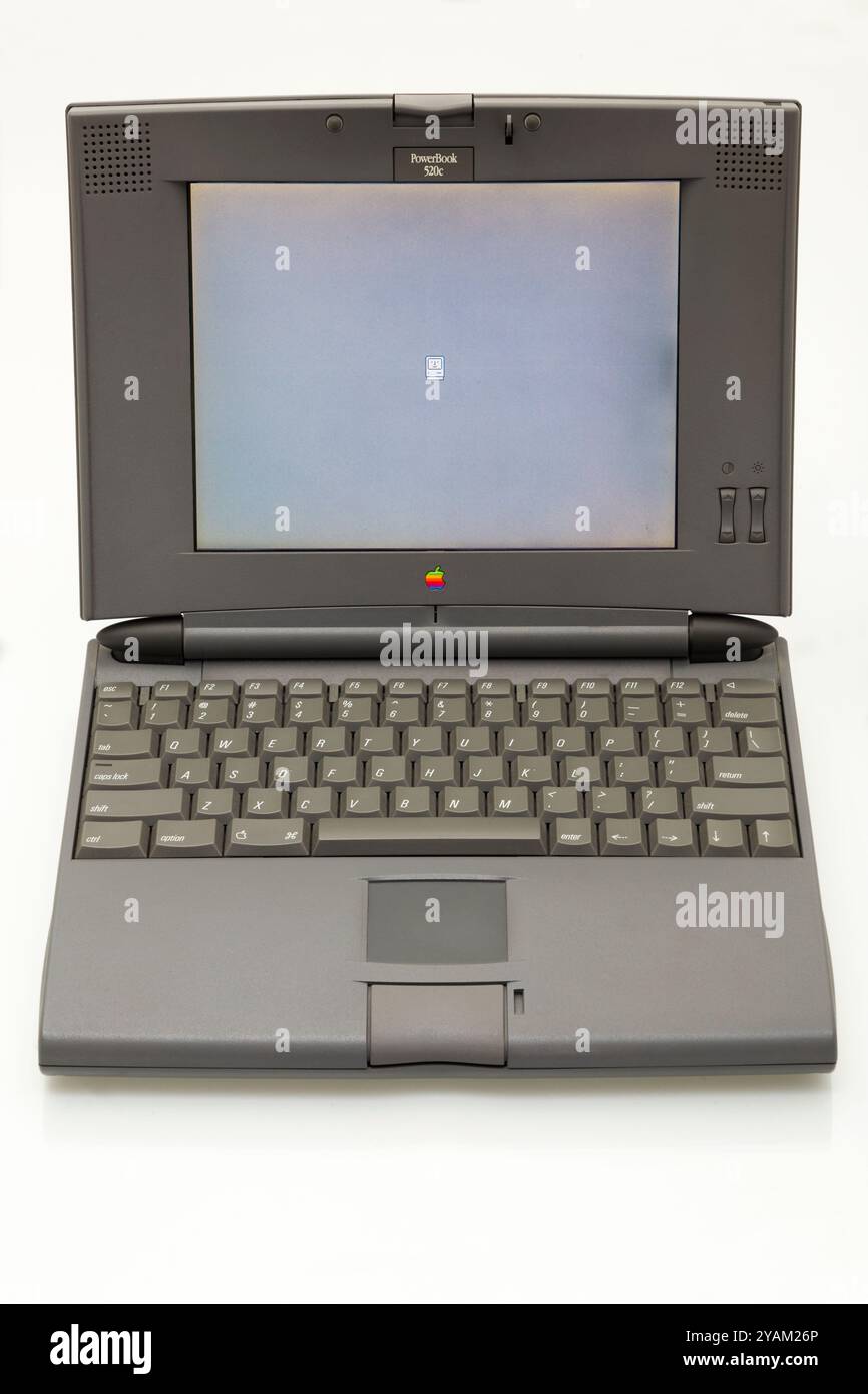 Altes Apple Mac Macintosh Powerbook Modell 520 C. früher Laptop. Einführungsdatum: 16. Mai 1994. Eingestellt Am 16. September 1995. (141) Stockfoto