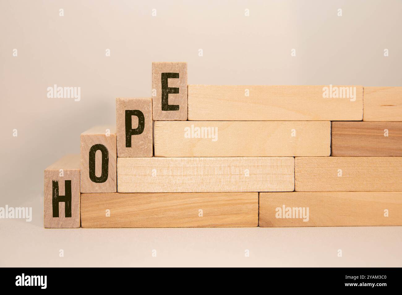 Hope Wortwahl Konzept. Hope aus Holzwürfeln zusammengesetzt. Stockfoto