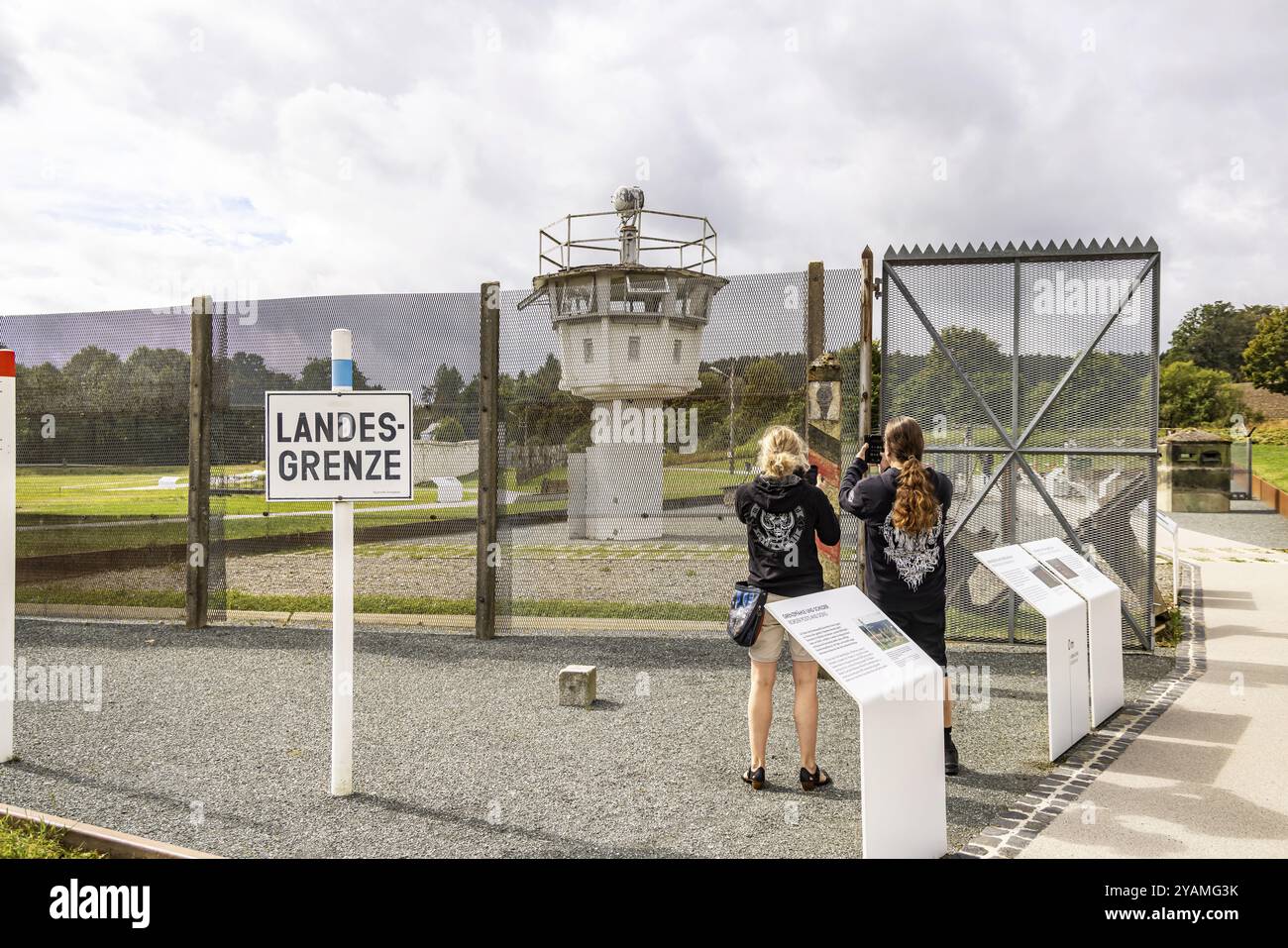 Moedlareuth, Gemeinde mit 55 Einwohnern, die zum Teil im Freistaat Thüringen und zum Teil im Freistaat Bayern liegt. Seit 41 Jahren Stockfoto