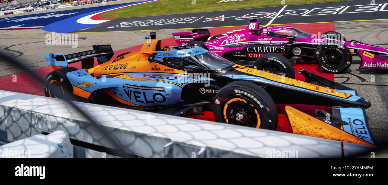 INDYCAR Driver ALEXANDER ROSSI (7) aus Nevada City, Kalifornien, überquert die Ziellinie am Ende des Hy-Vee INDYCAR Race Wochenendrennens in Iowa Stockfoto