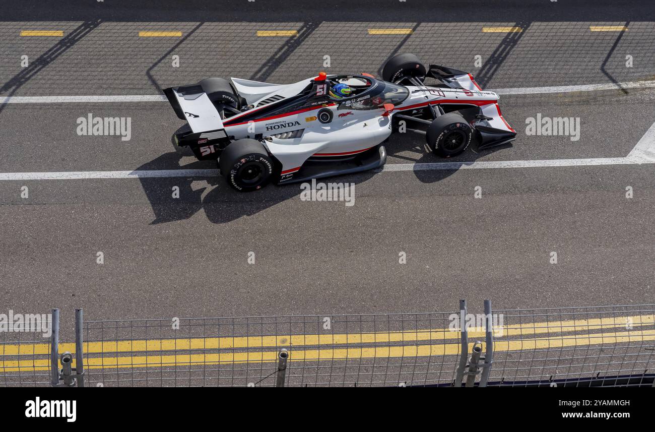 INDYCAR Series-Fahrer COLIN BRAUN (R) (51) aus Ovalo, Texas, reist während einer Trainingseinheit zum Firestone Grand Prix von St. P. durch die Kurven Stockfoto