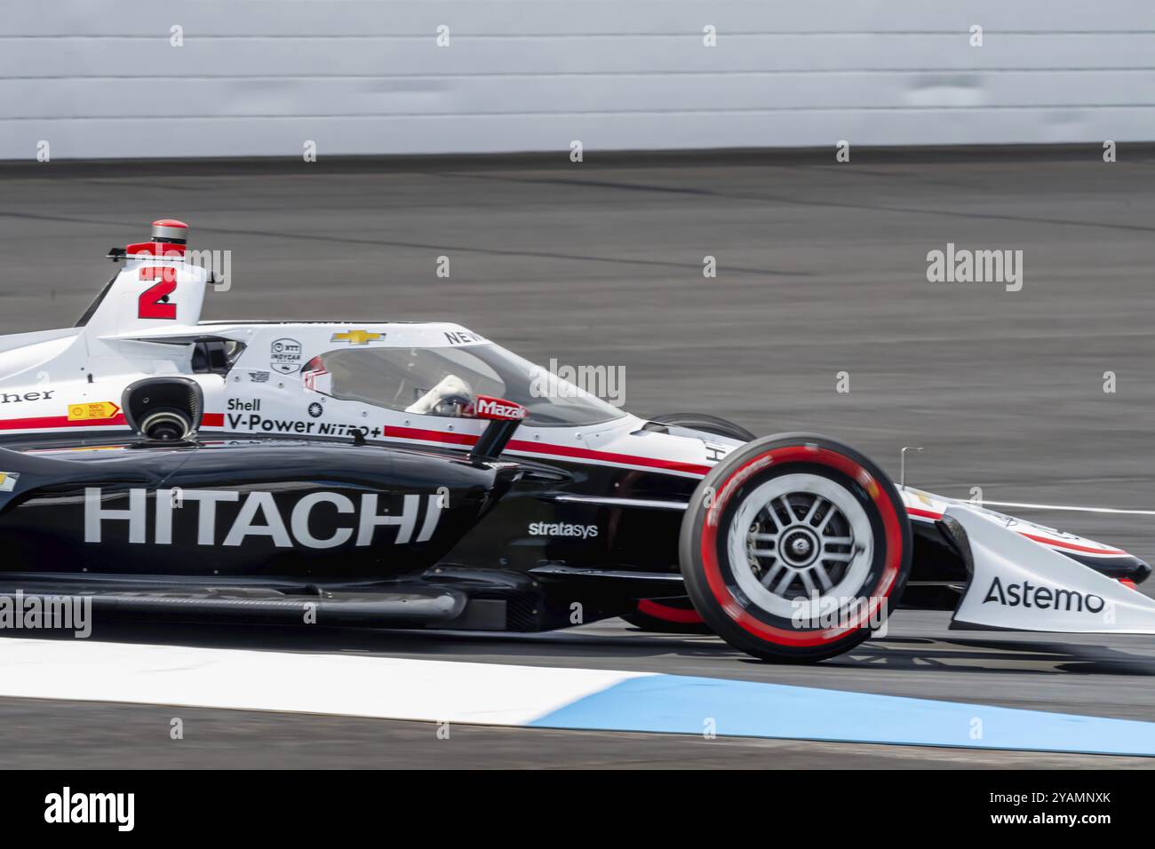 Der Fahrer der INDYCAR Series JOSEF NEWGARDEN (2) aus Nashville, Tennessee, reist während eines Trainings zum Gallagher Grand Prix A durch die Kurven Stockfoto