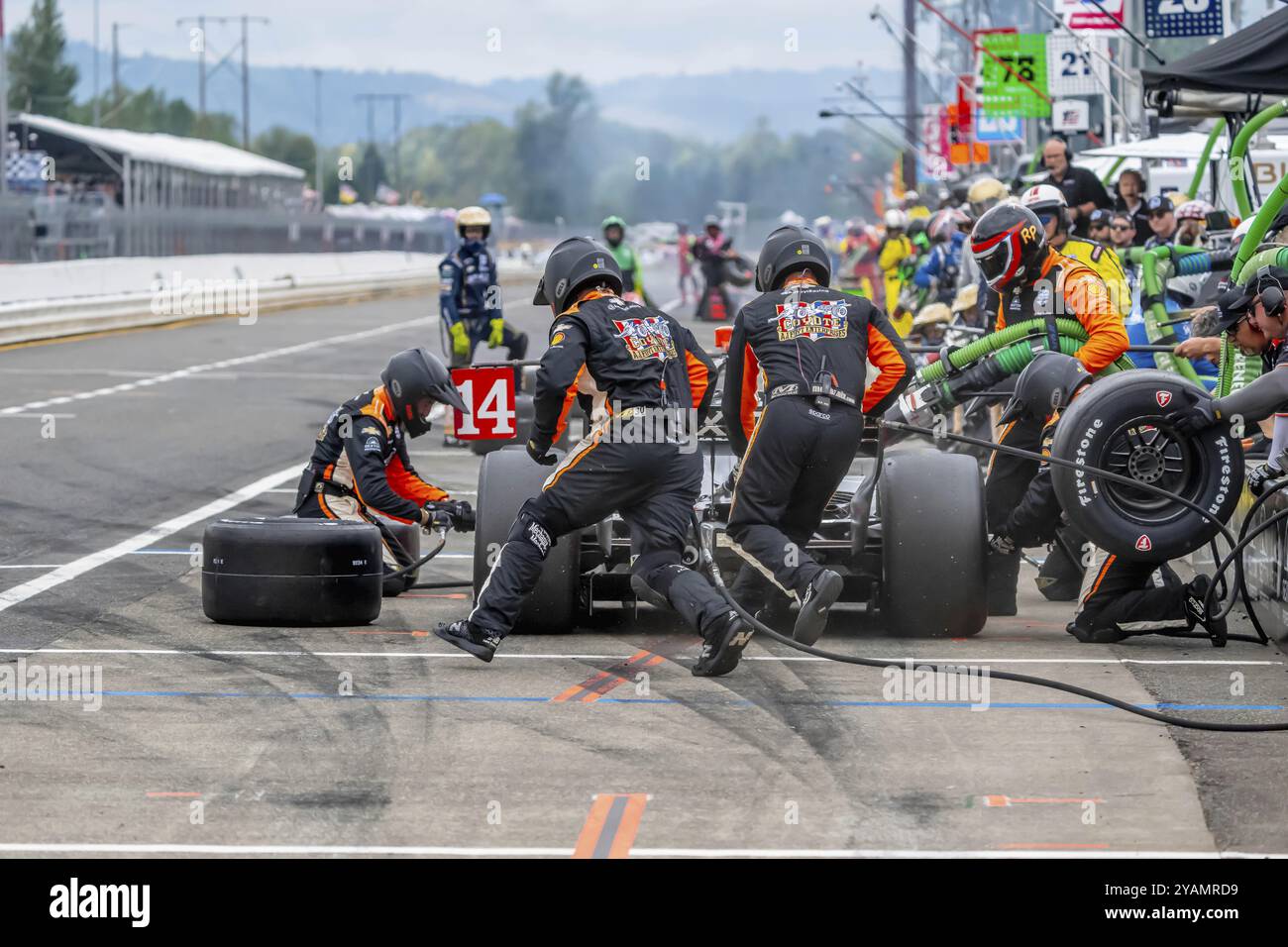 2023-Portland, ODER: INDYCAR Series-Fahrer SANTINO FERRUCCI (14) aus Woodbury, Connecticut, bringt sein Auto während des Bitnile.com Stockfoto