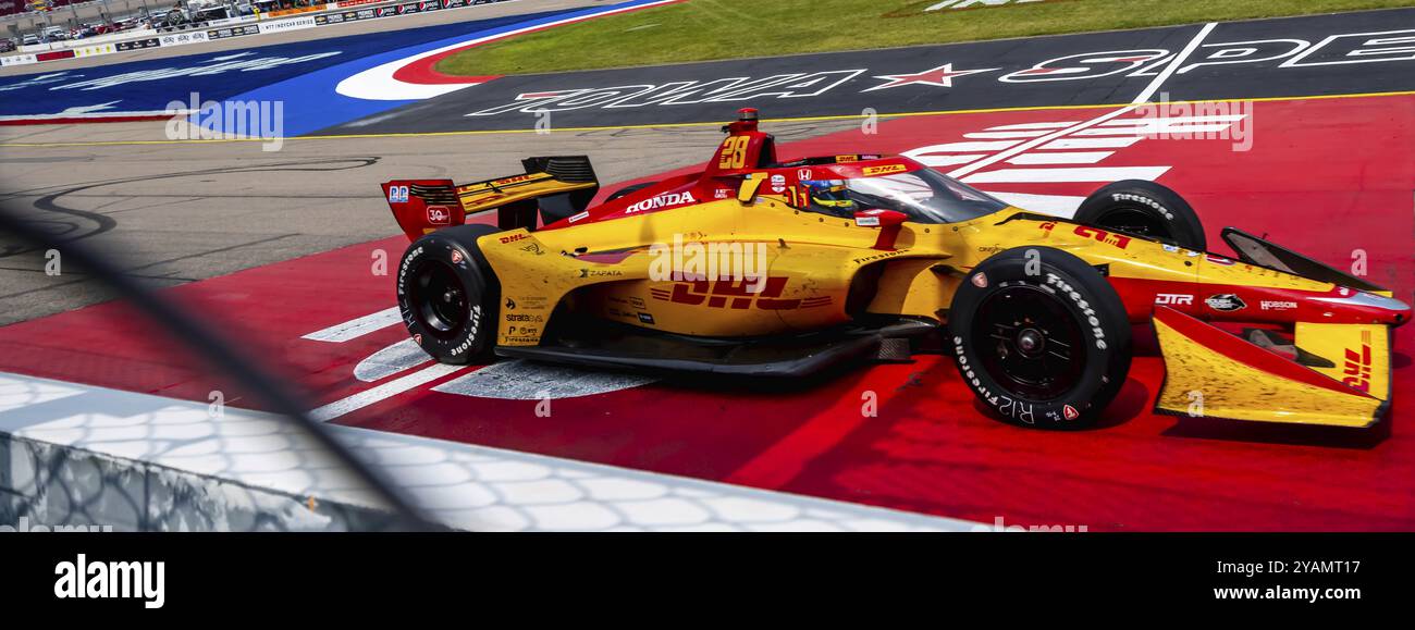 INDYCAR Driver ROMAIN GROSJEAN (28) aus Genf, Schweiz, überquert die Ziellinie am Ende des Hy-Vee INDYCAR Race Wochenendrennens auf dem Iowa Sp Stockfoto