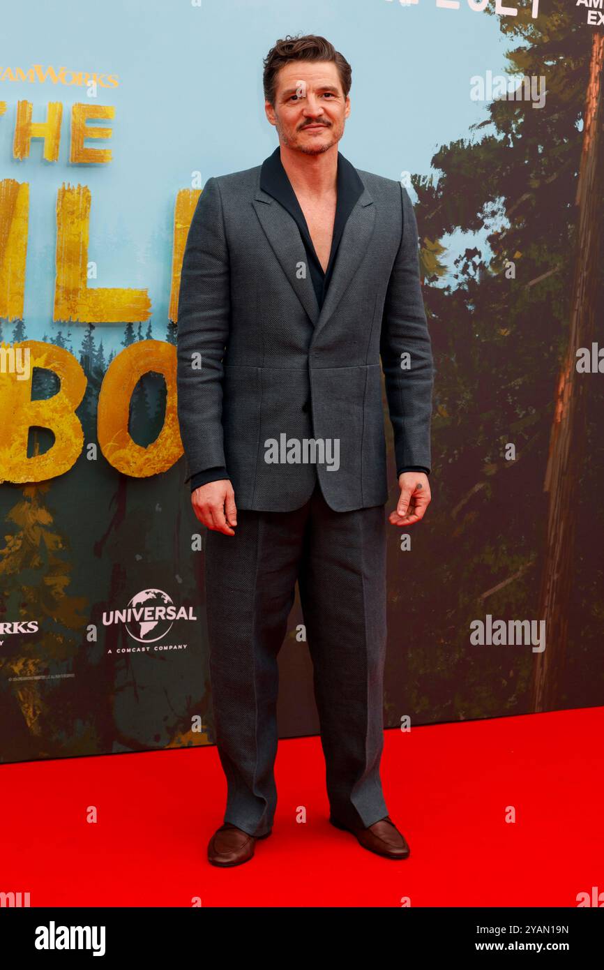 London, Großbritannien. Oktober 2024. Pedro Pascal besucht das BFI London Film Festival 2024: The Wild Robot Special Presentation in Waterloo, London. (Foto: Cat Morley/SOPA Images/SIPA USA) Credit: SIPA USA/Alamy Live News Stockfoto