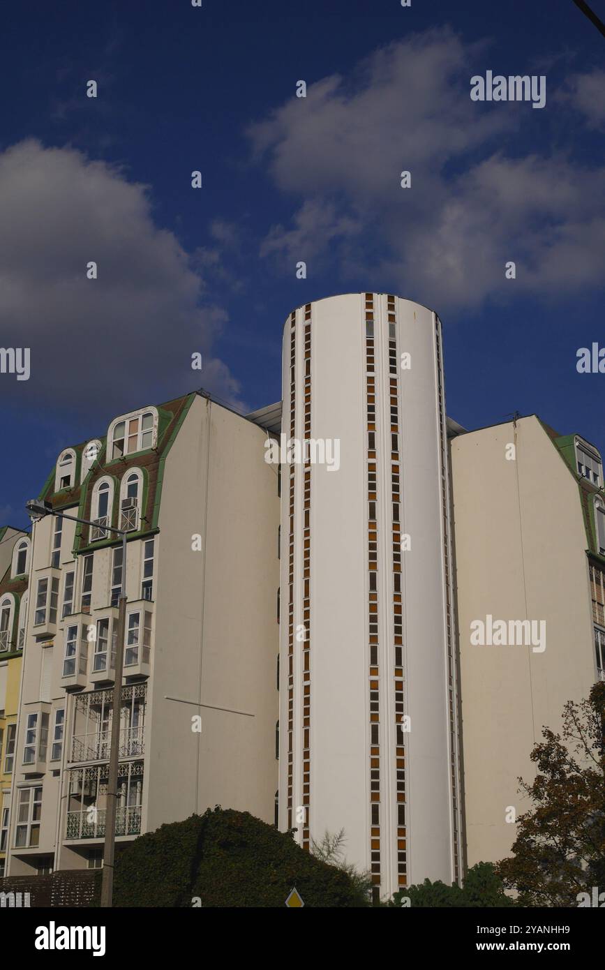 Apartment Block, Baja, Komitat Bács-Kiskun, Ungarn Stockfoto