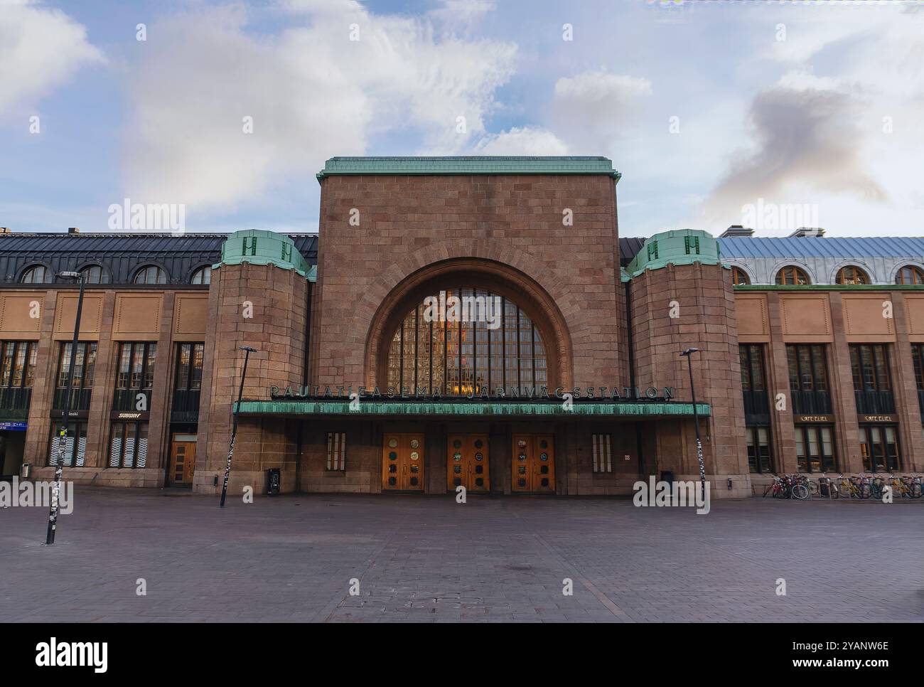 Der Eingang zum Hauptbahnhof in Helsinki, Finnland Stockfoto